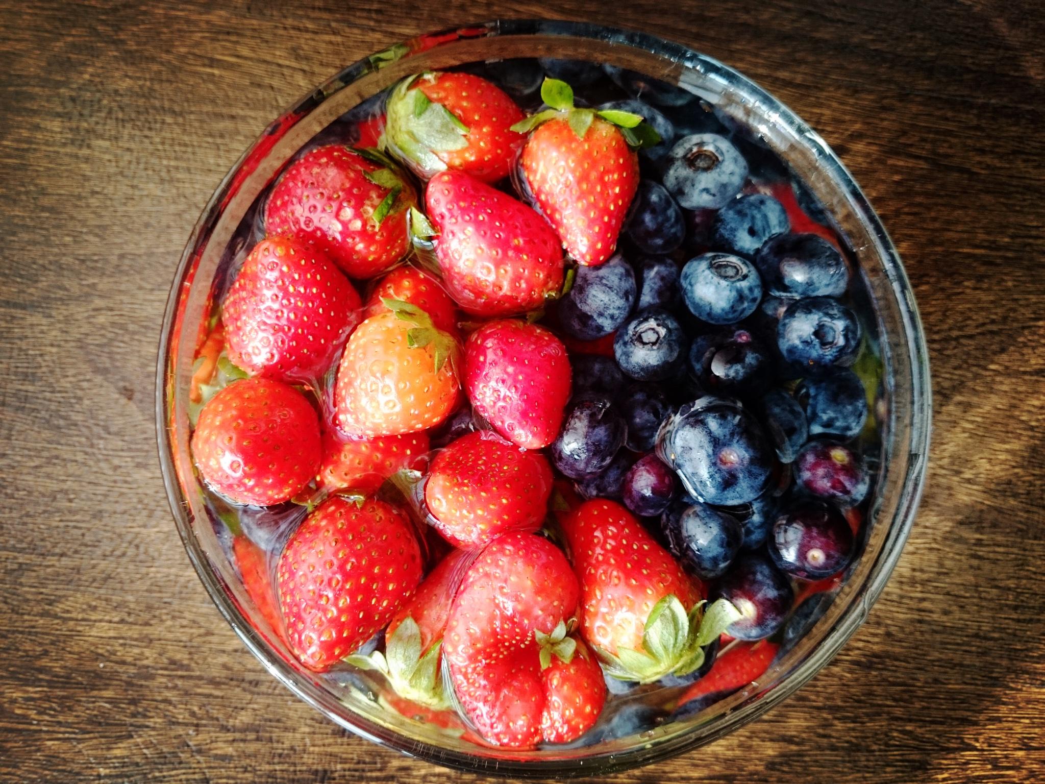 草莓藍莓可可裸蛋糕的做法 步骤8