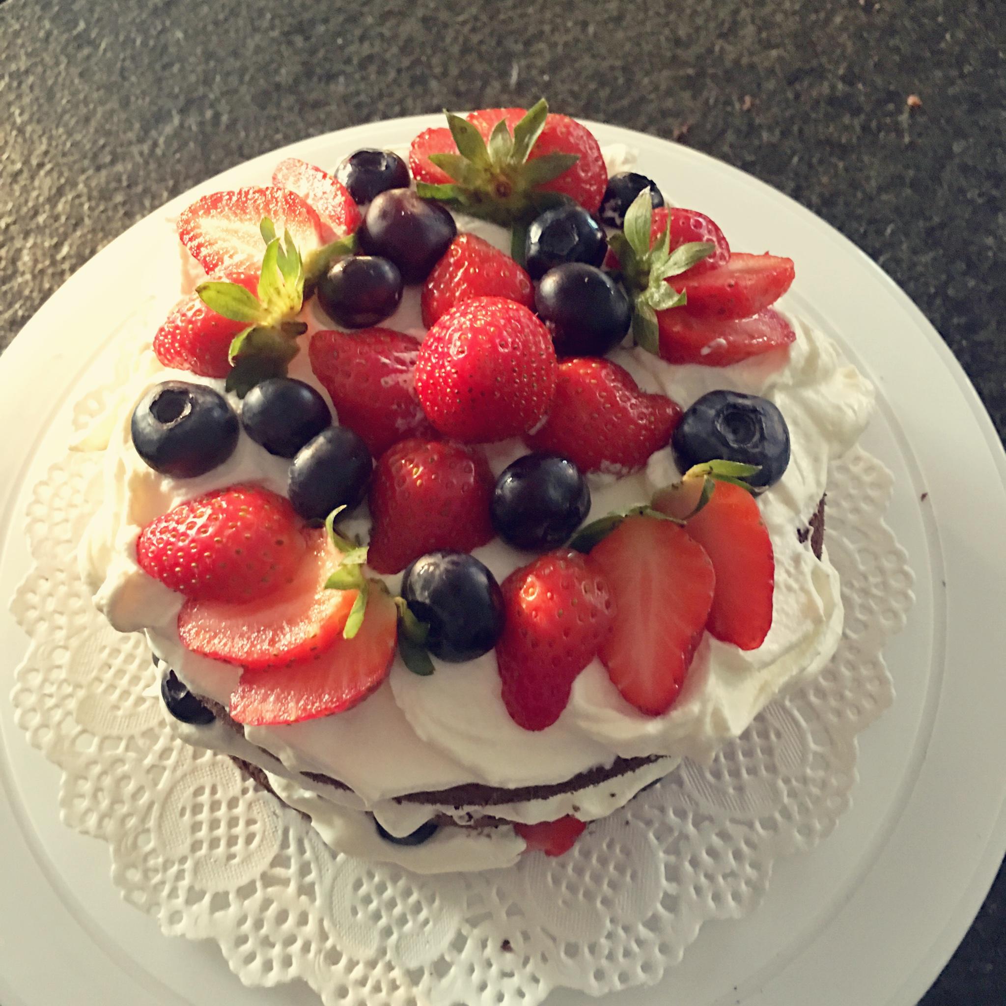 草莓藍莓可可裸蛋糕的做法 步骤10