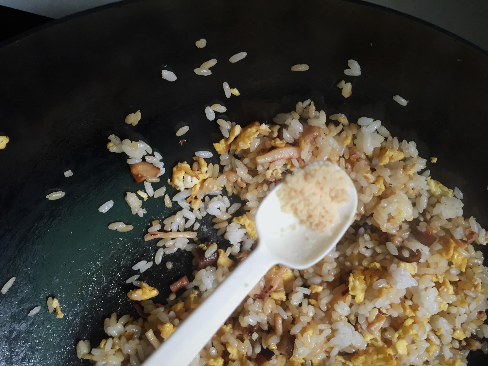 香菇魷魚乾潮汕風味蛋炒飯的做法 步骤8