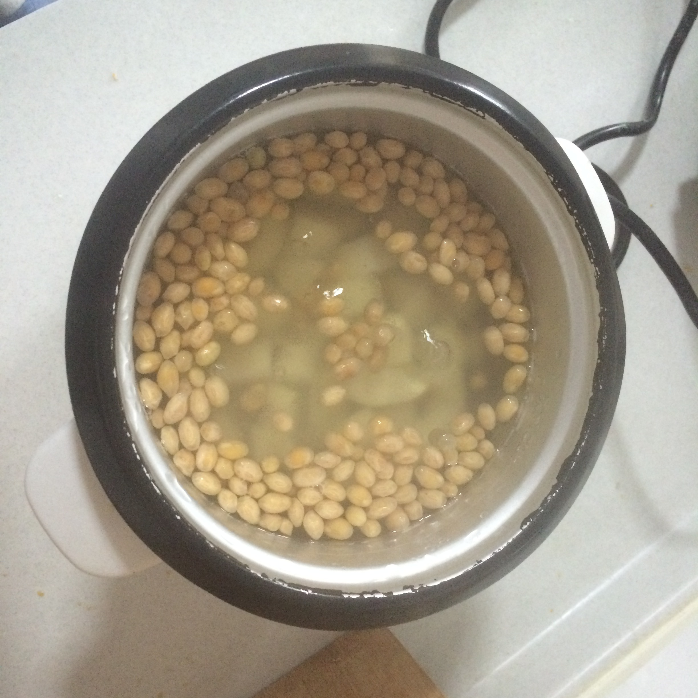 小米土豆燜飯的做法 步骤2