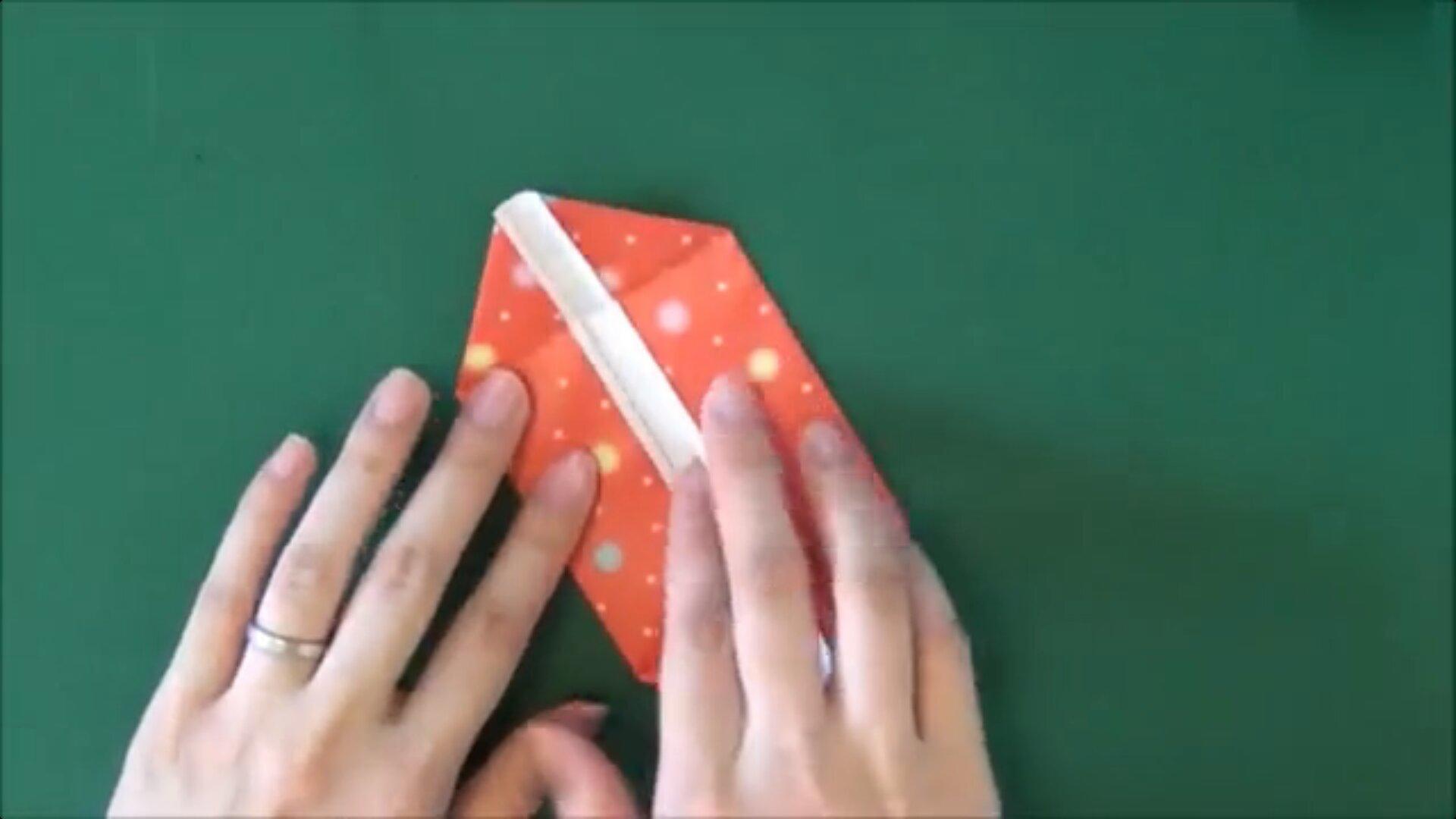 油紙盒子（可充當紙杯蛋糕模具）的做法 步骤7