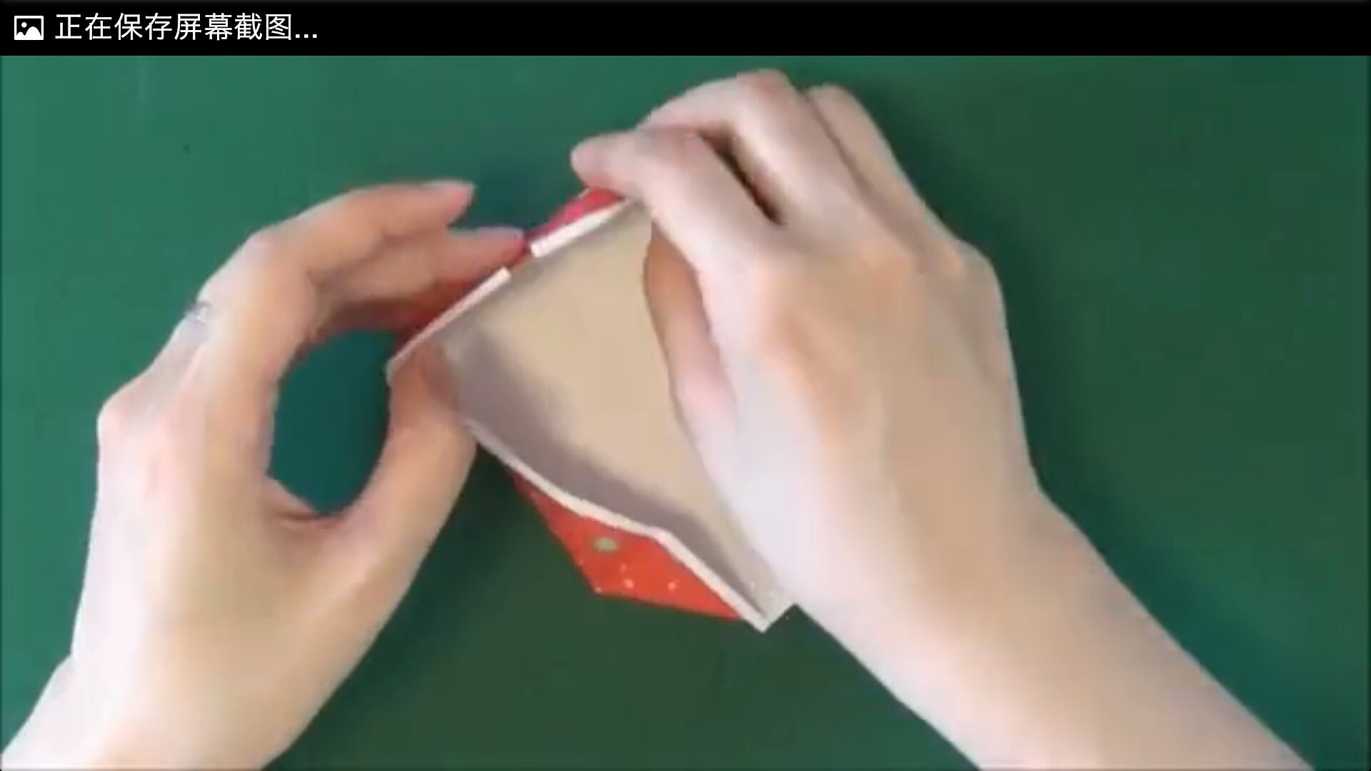油紙盒子（可充當紙杯蛋糕模具）的做法 步骤8