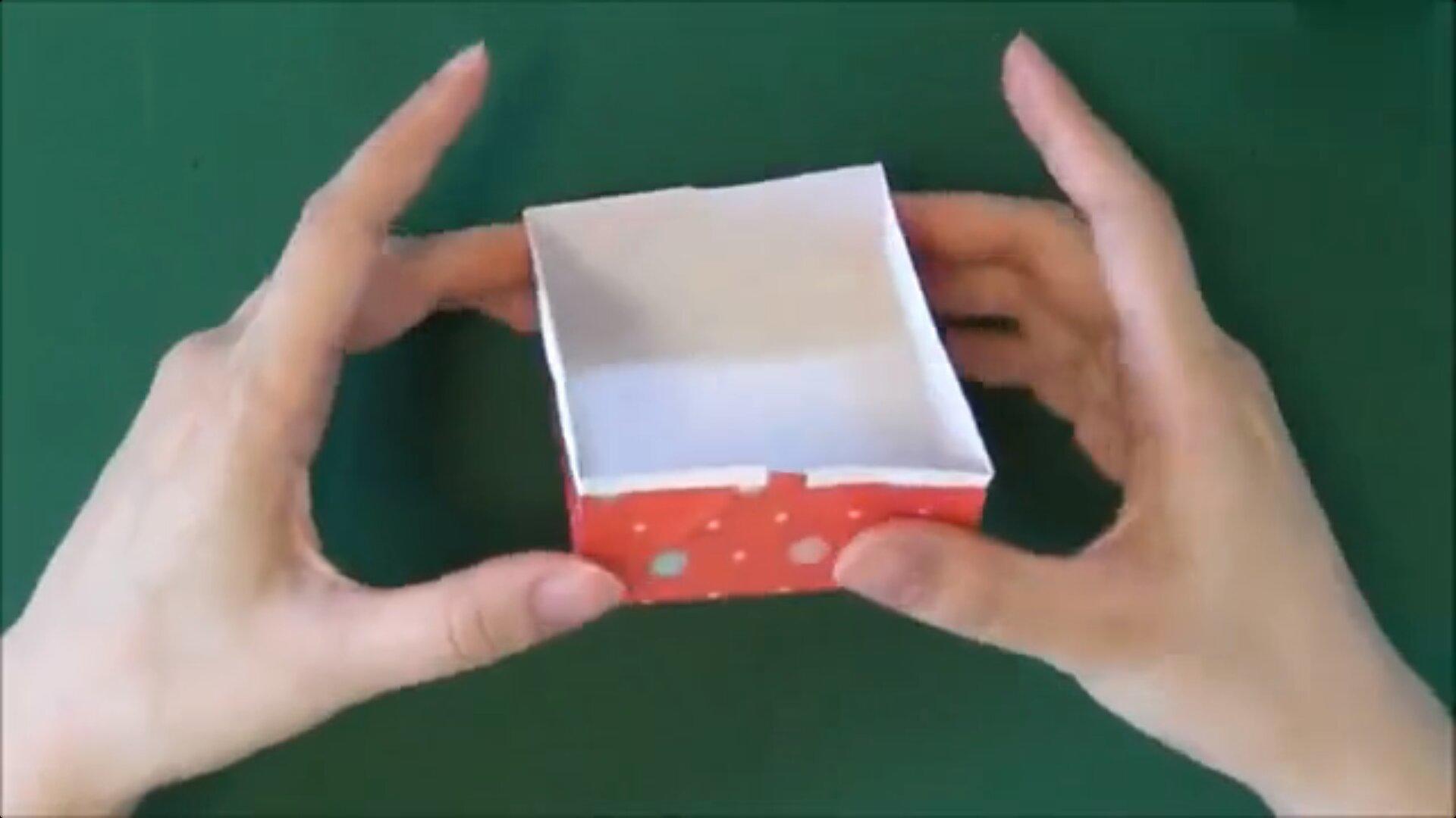 油紙盒子（可充當紙杯蛋糕模具）的做法 步骤10