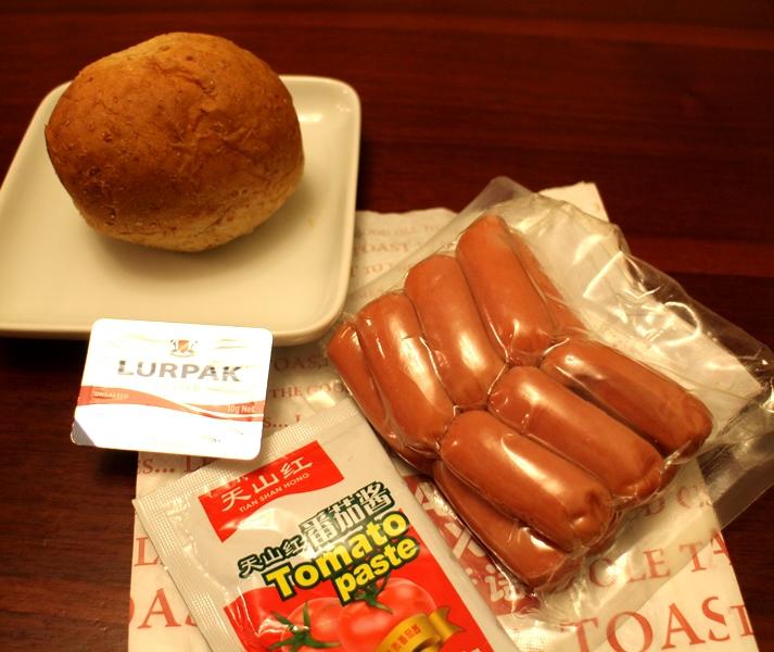 簡易早餐：香腸和麪包的Party的做法 步骤1