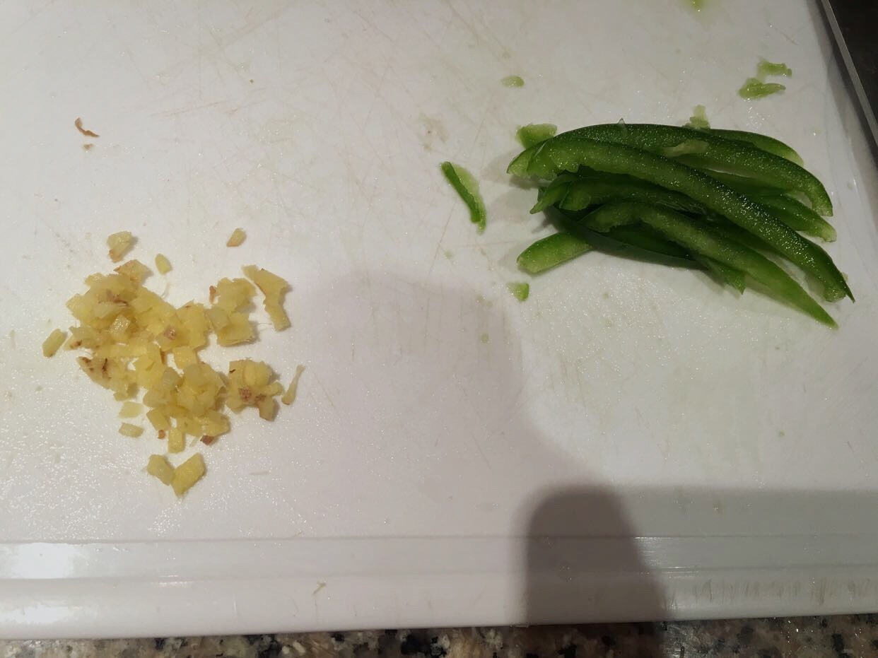 青椒臊子面的做法 步骤2