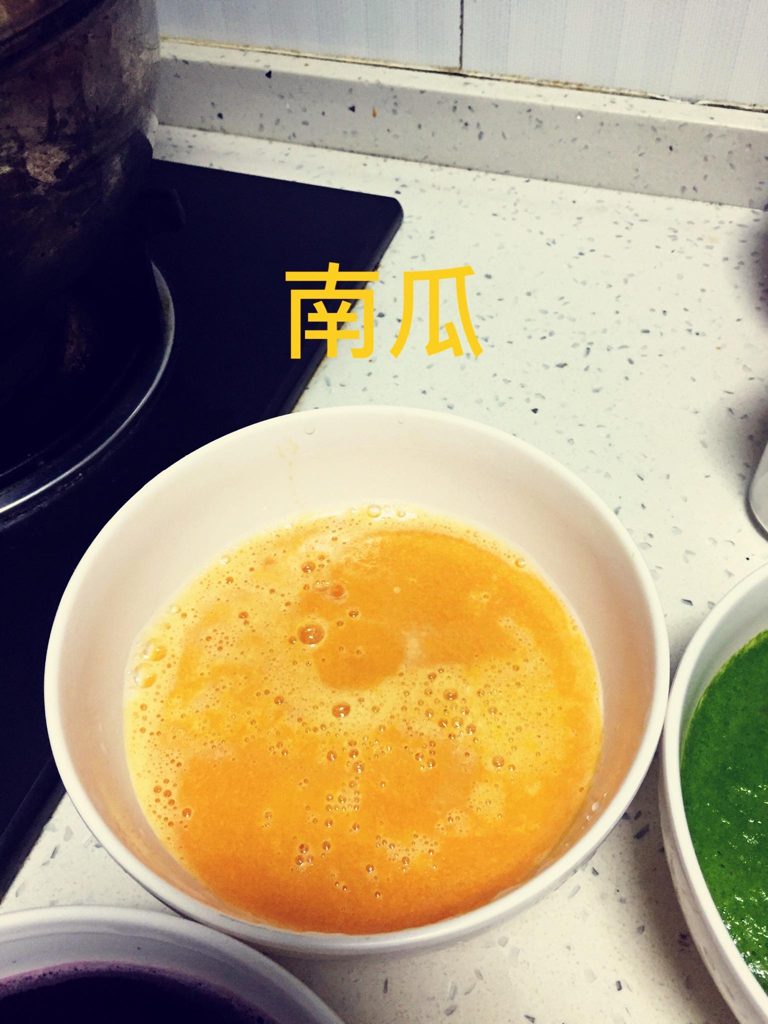 五彩水餃之韭菜雞蛋蝦皮粉絲陷的做法 步骤3