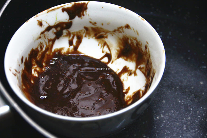 一口巧克力脆皮冰淇淋的做法 步骤11