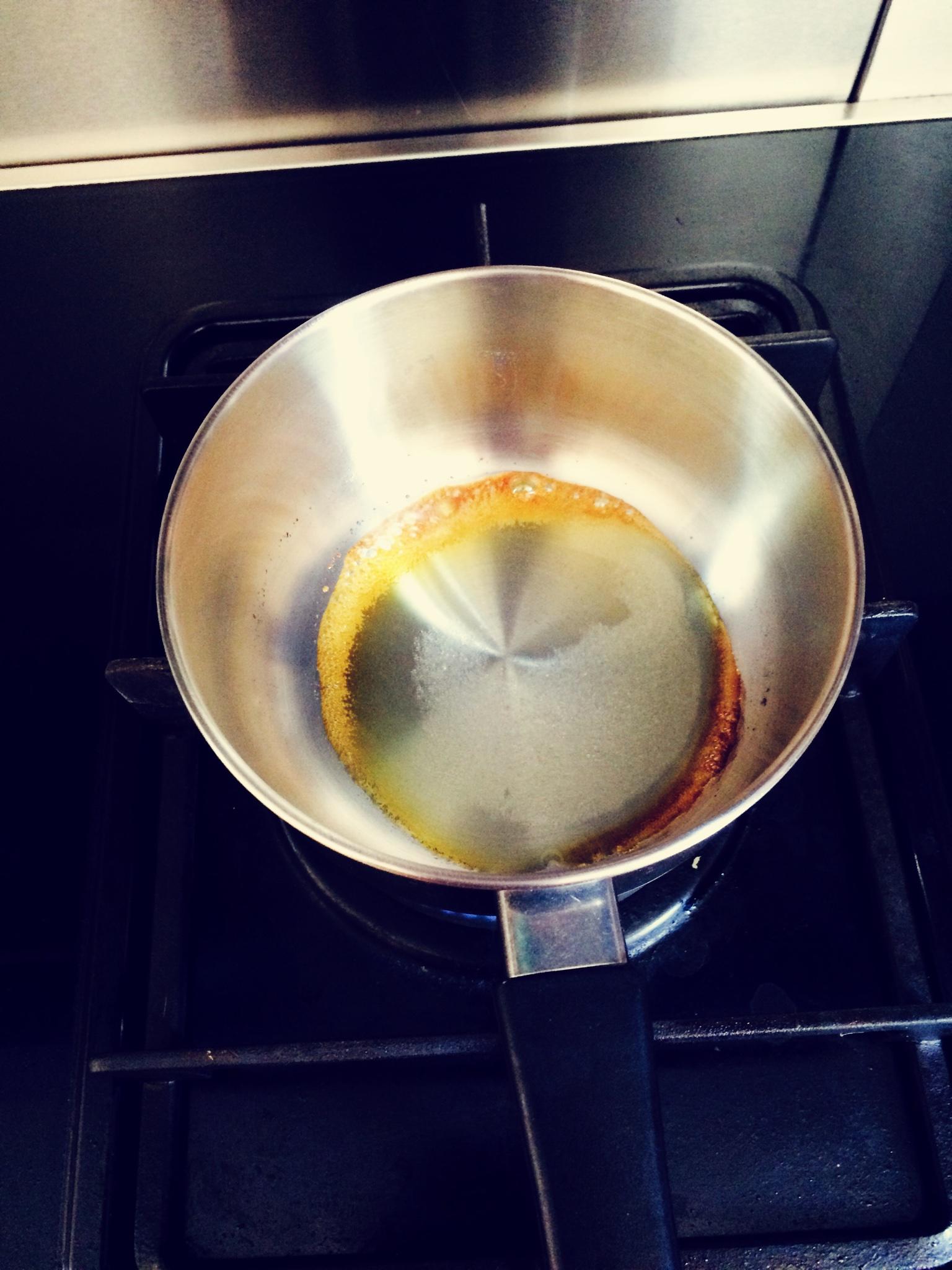 烏龍奶茶 ᶘ ᵒᴥᵒᶅ拿大紅袍煮的格外香的做法 步骤2