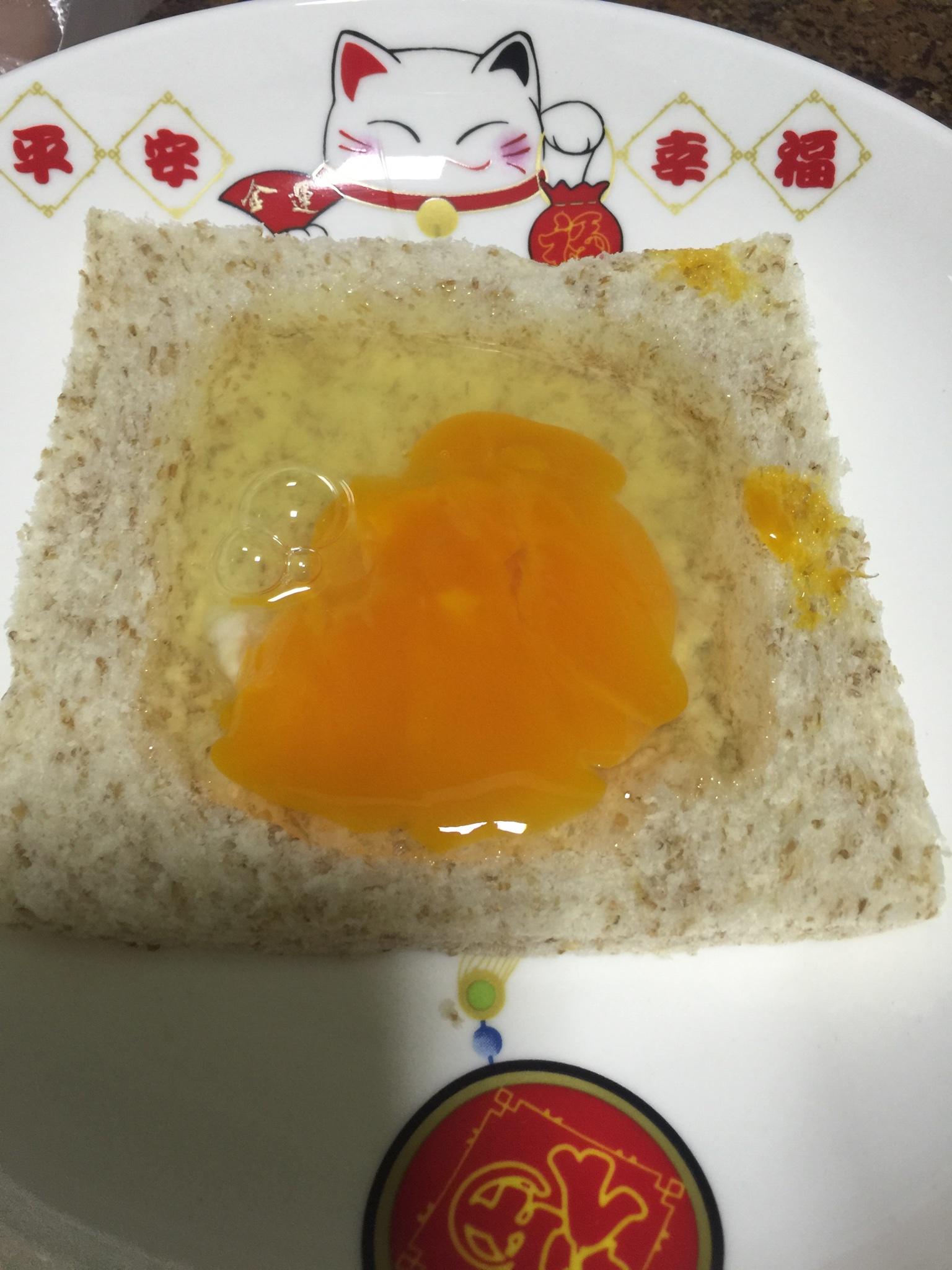 火腿芝士雞蛋三明治的做法 步骤2