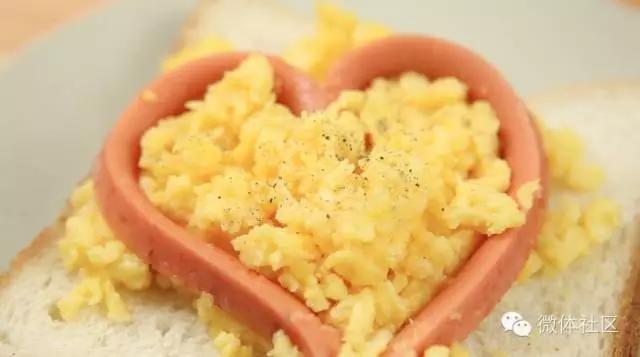 scrambled eggs 早餐 | 用愛喚醒你的胃的做法 步骤13