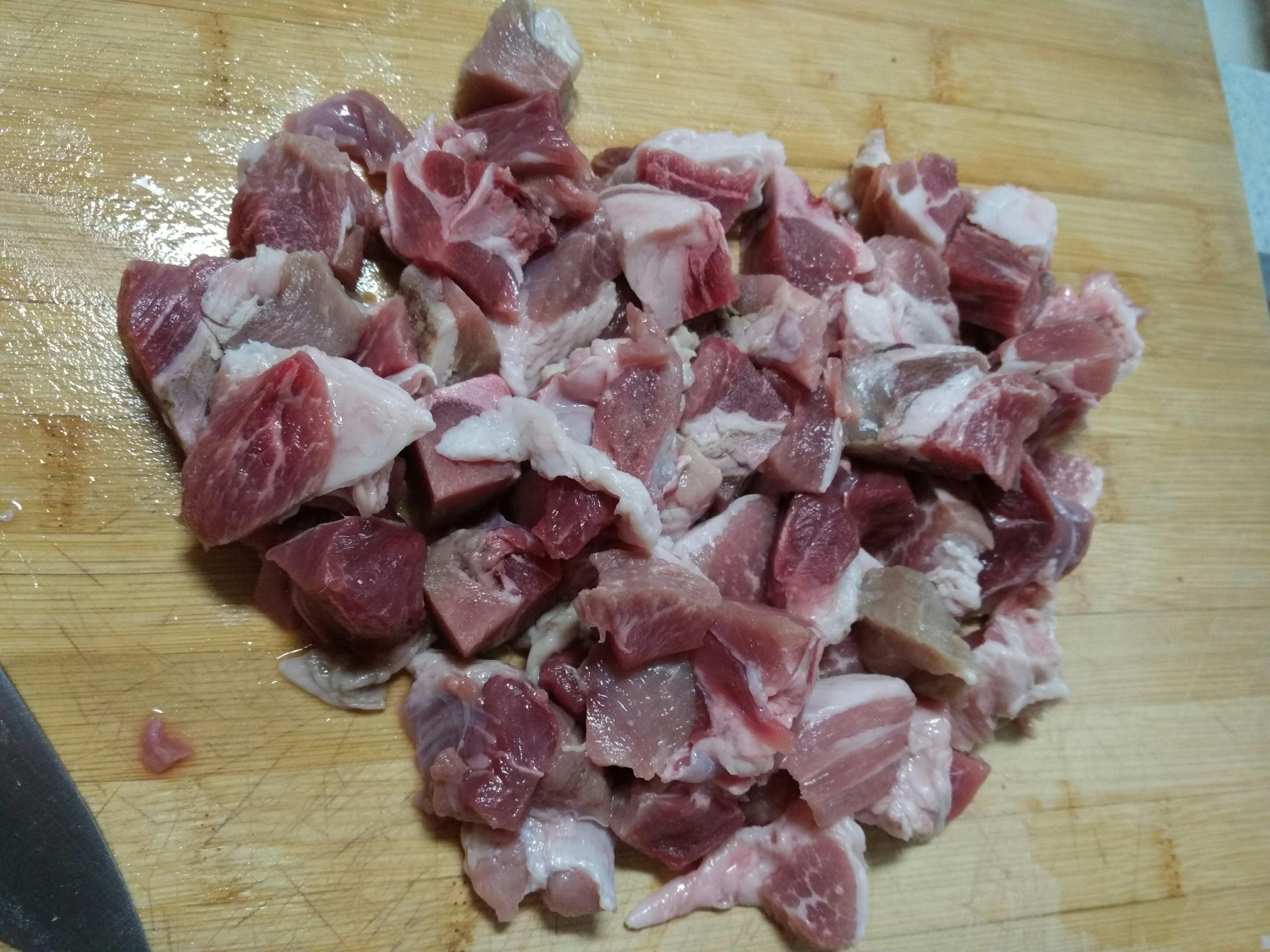 荔浦芋頭燜肉的做法 步骤1