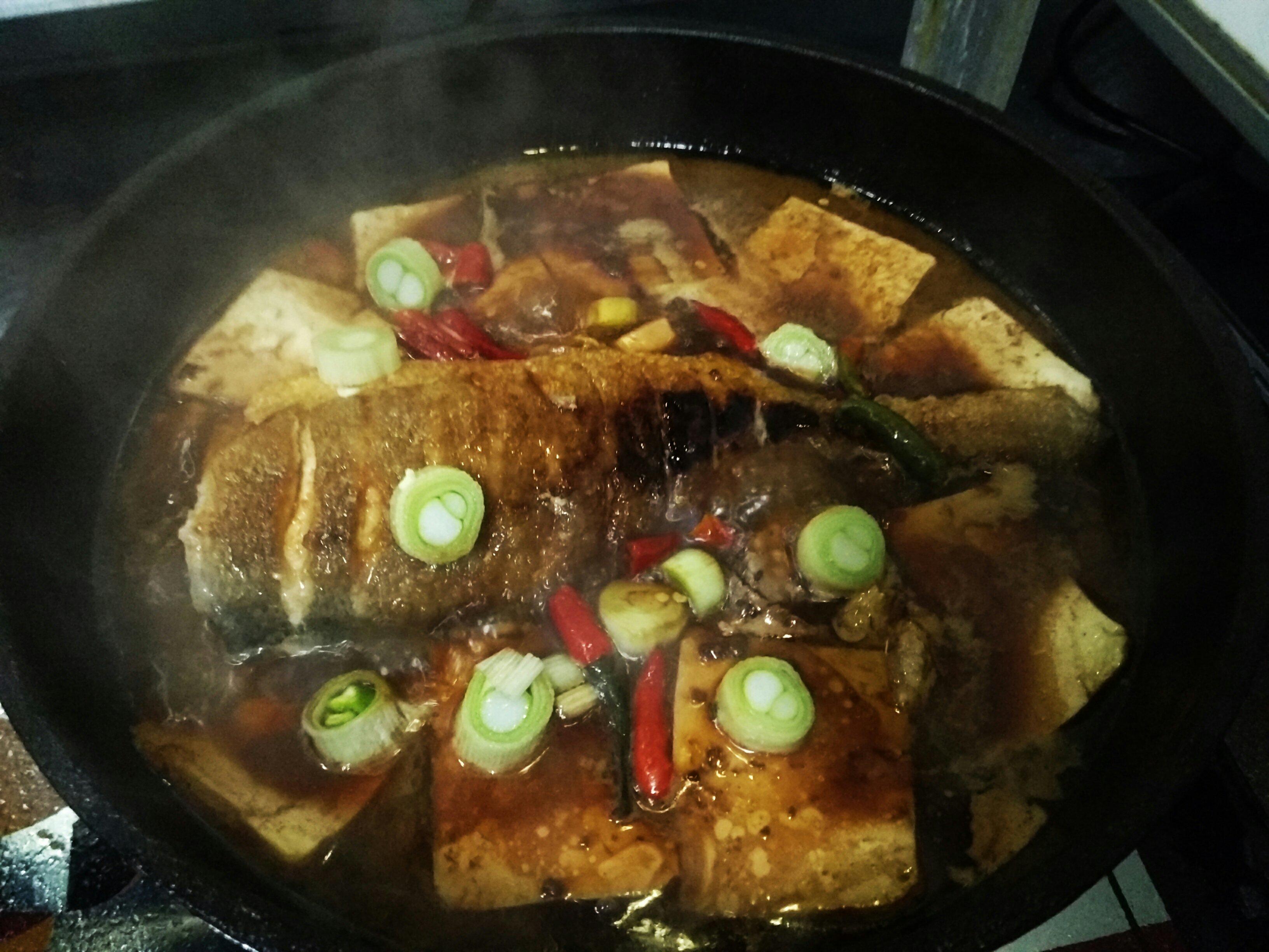 豆腐燜黃魚的做法 步骤6