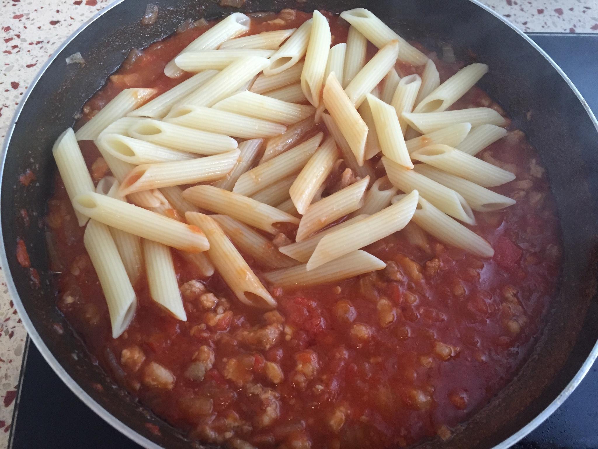 濃番茄肉醬意大利麪的做法 步骤7
