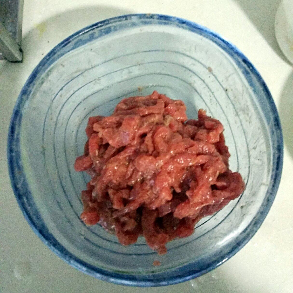 黑椒牛柳（下飯很棒，也比較好操作）的做法 步骤2