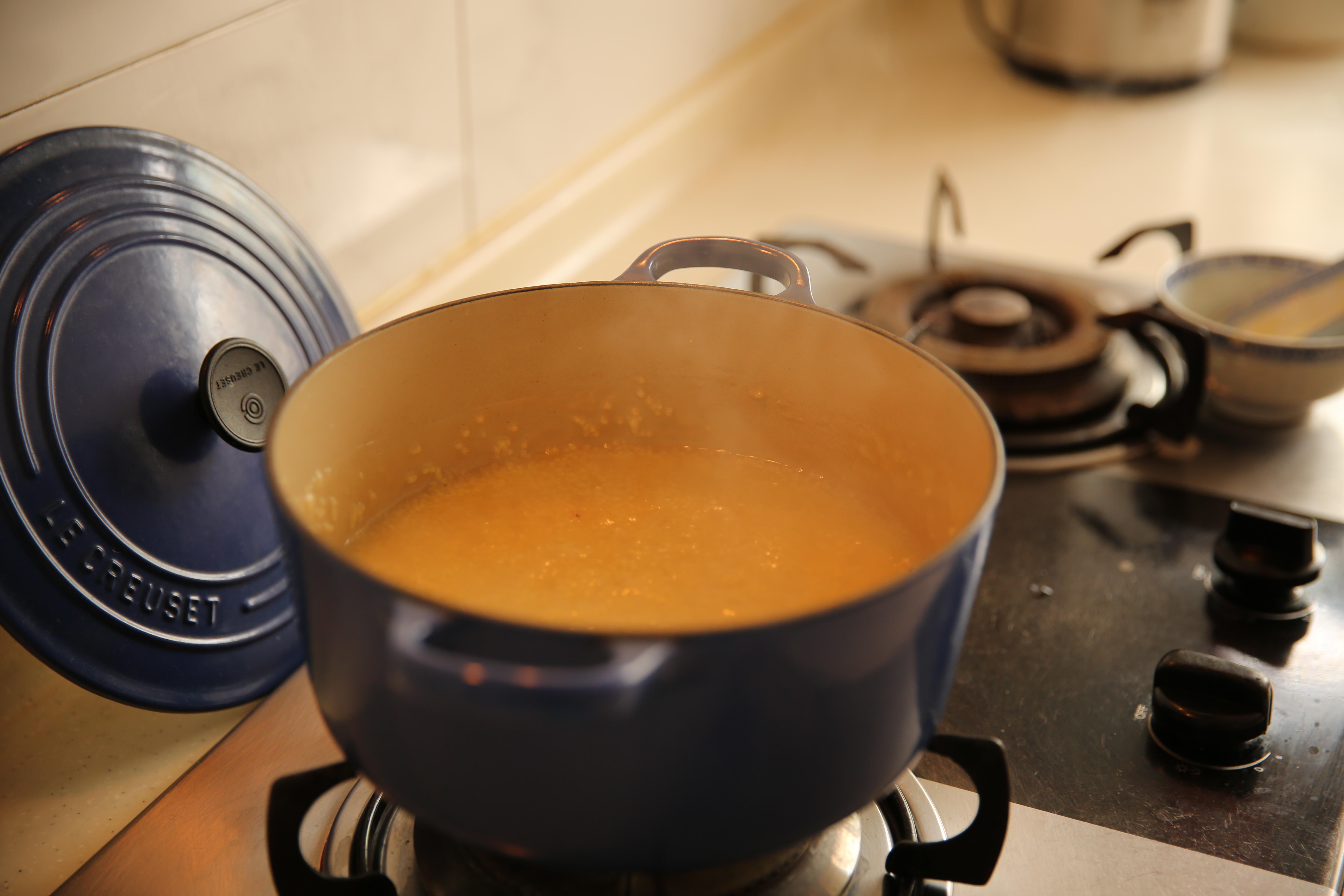 海蔘小米粥，快手營養早餐，鑄鐵鍋版的做法 步骤5