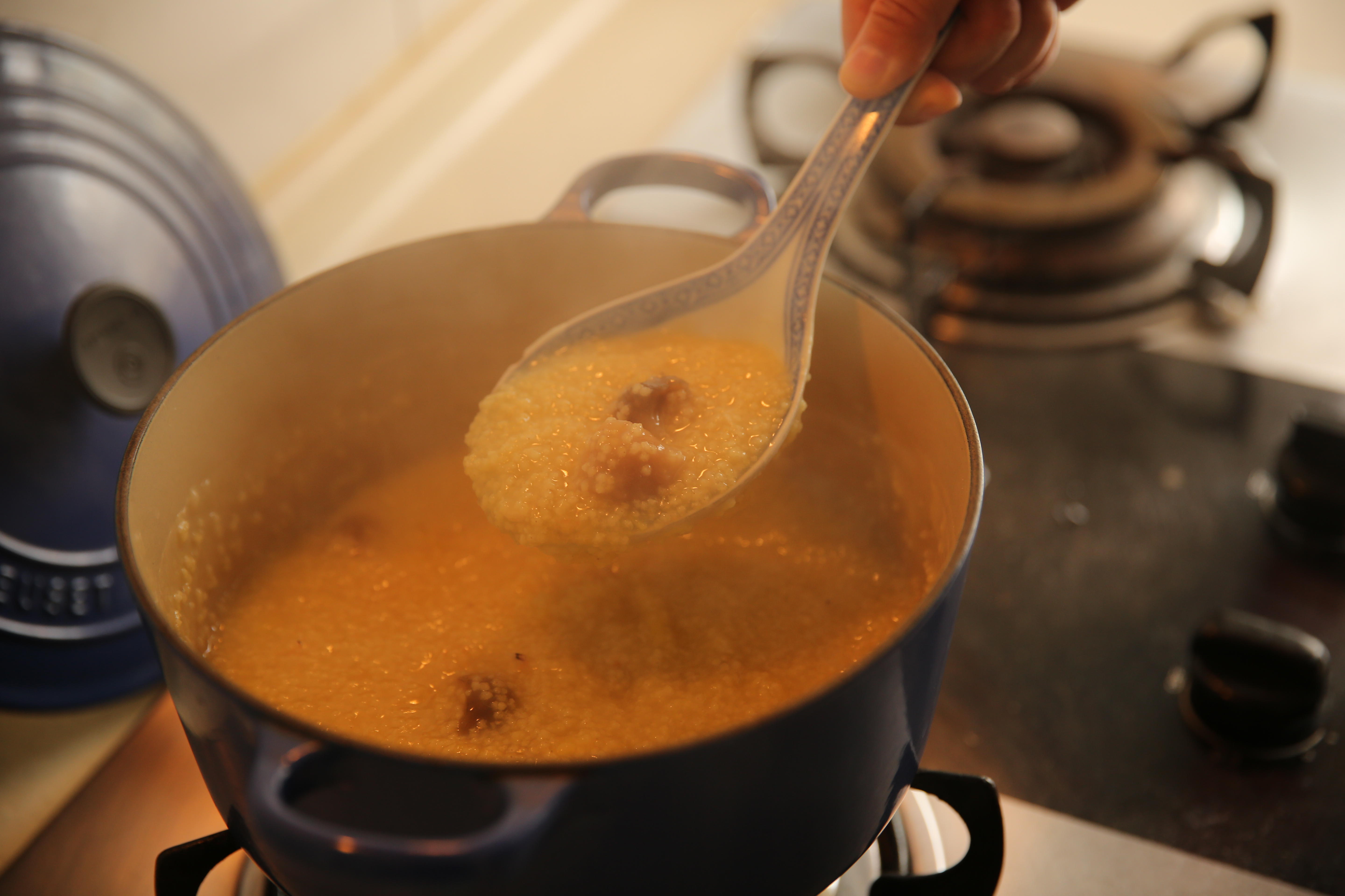 海蔘小米粥，快手營養早餐，鑄鐵鍋版的做法 步骤7