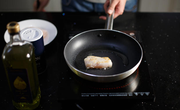 西餐-香煎鱈魚的做法 步骤3