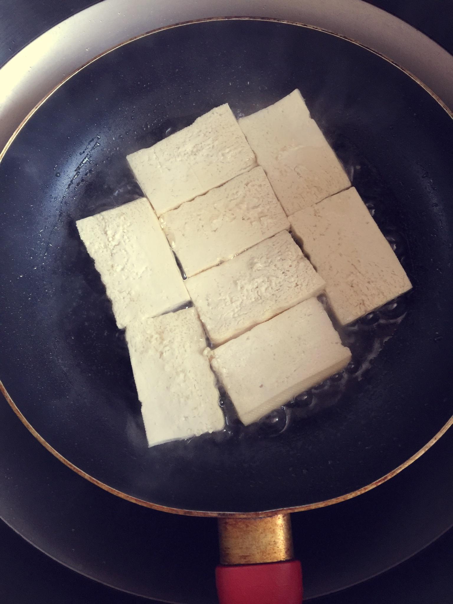 家常糖醋脆皮豆腐的做法 步骤2