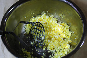 火腿雞蛋生菜卷的做法 步骤1