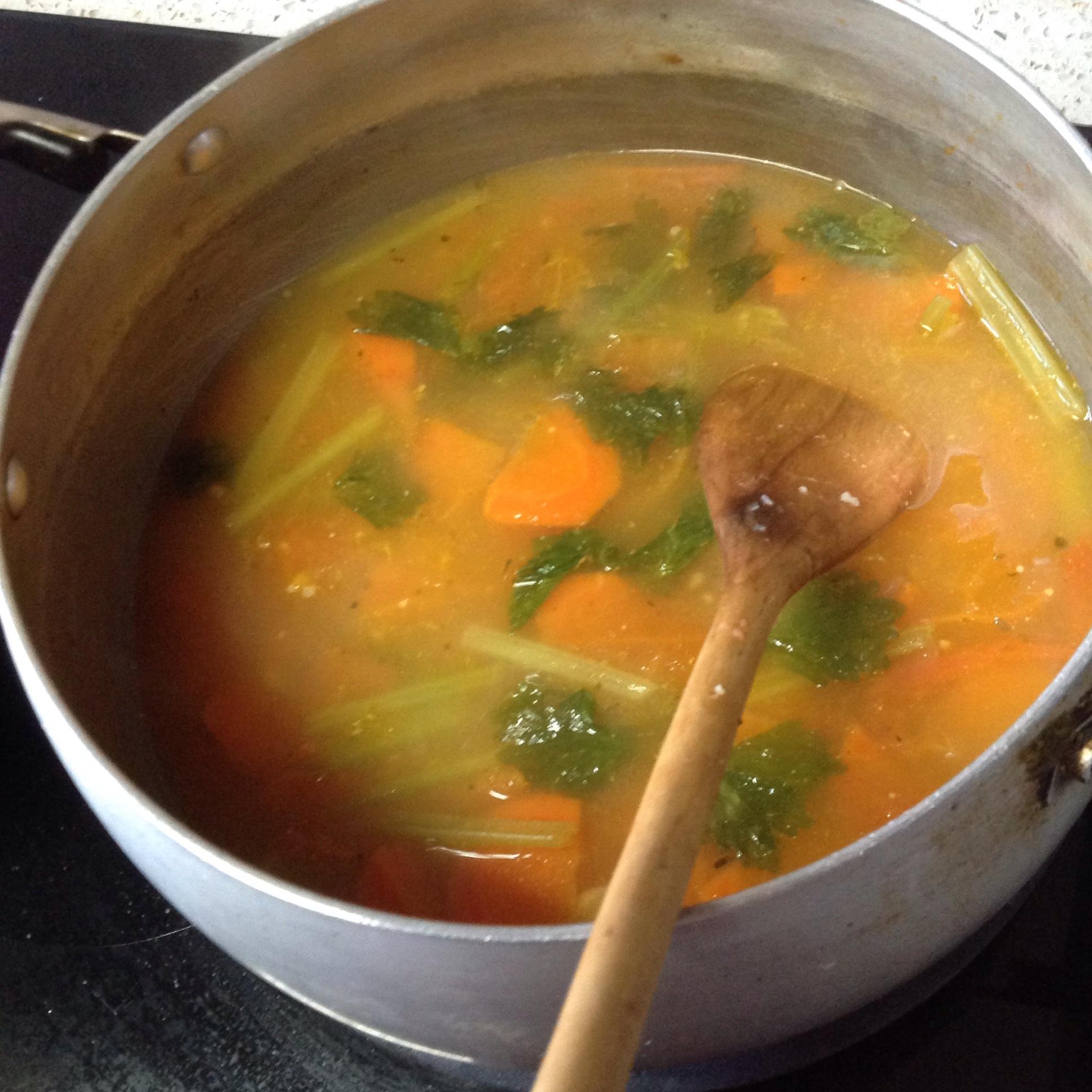 綜合蔬菜濃湯配蒜蓉麪包的做法 步骤6