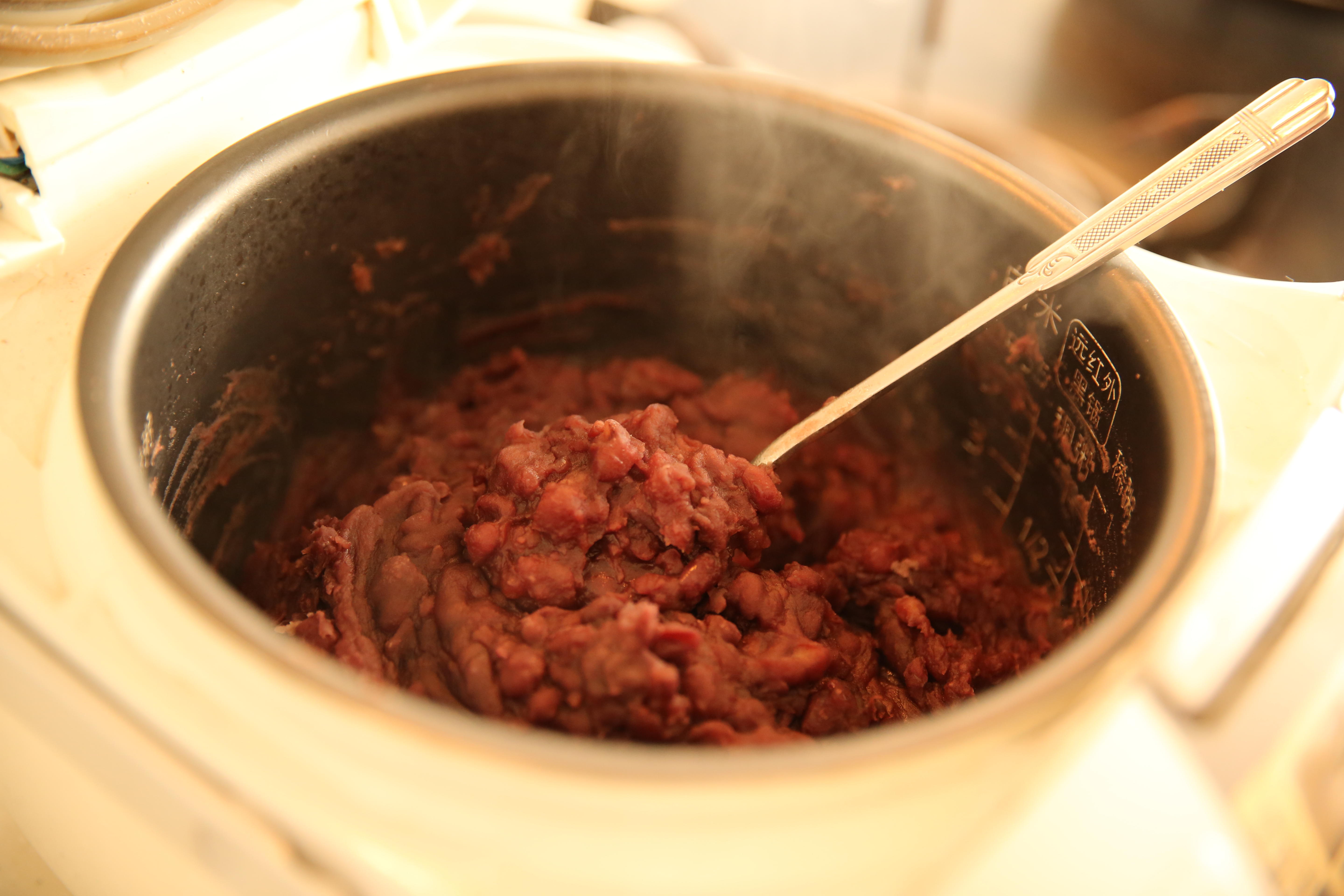 豆包兒(自制紅豆餡),附超級簡單紅豆餡製作過程的做法 步骤1