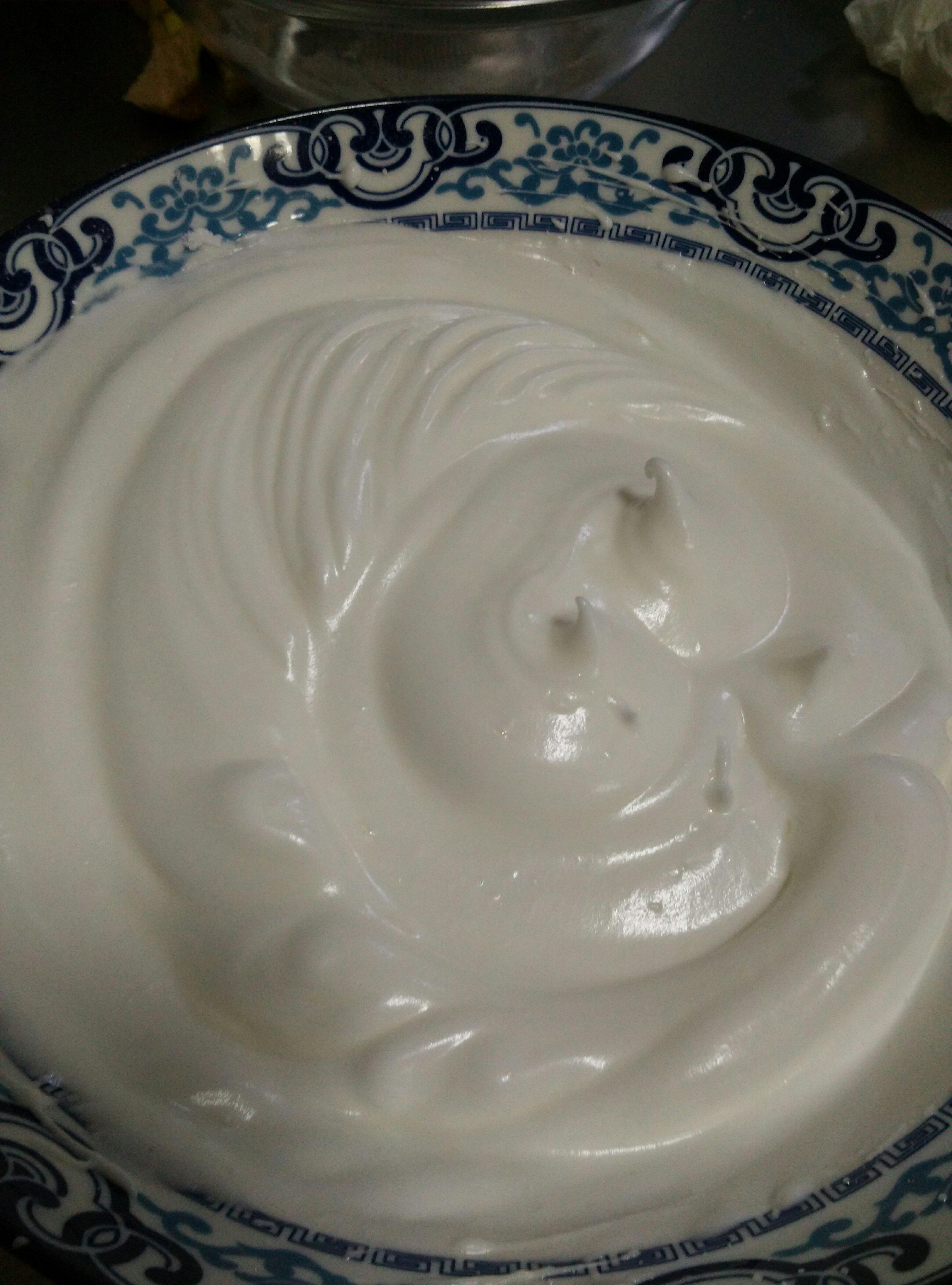 酸奶香蕉流心戚風蛋糕的做法 步骤3