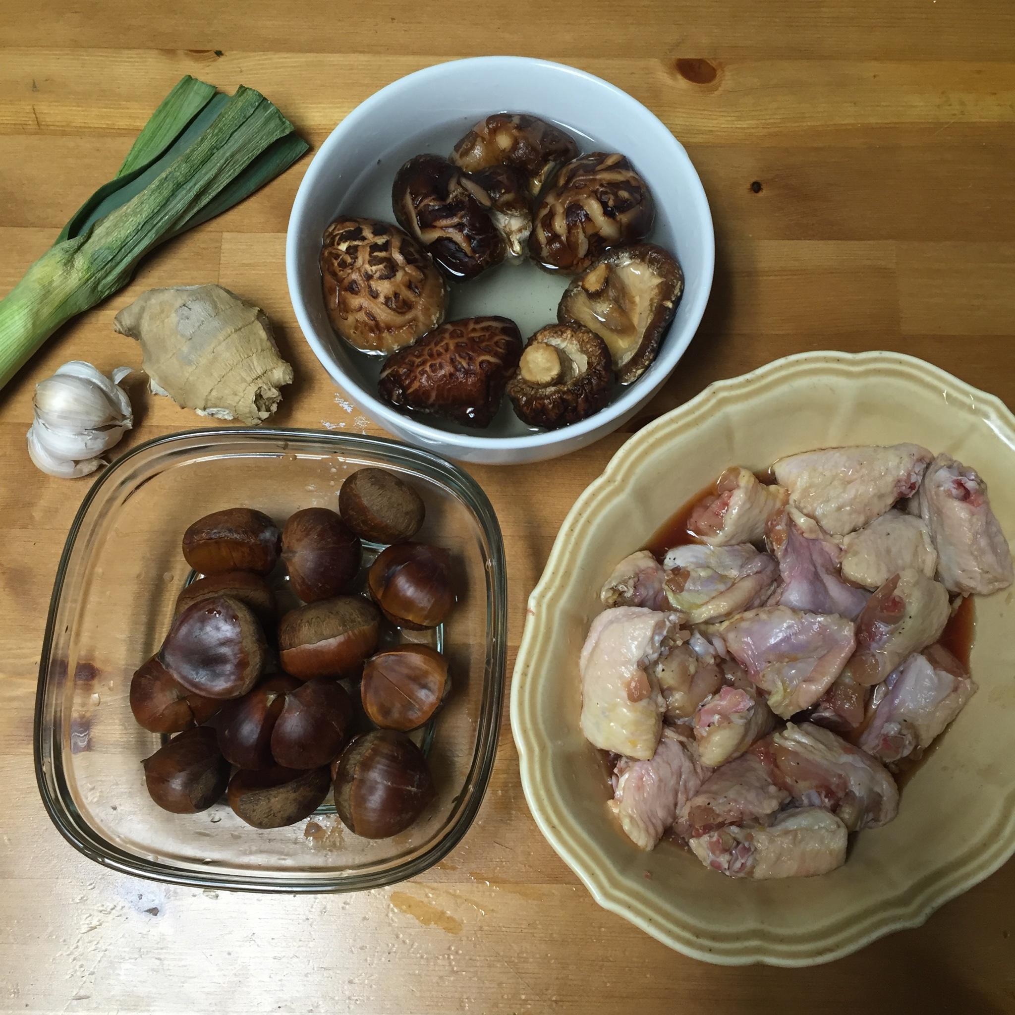 栗子冬菇燜雞的做法 步骤1