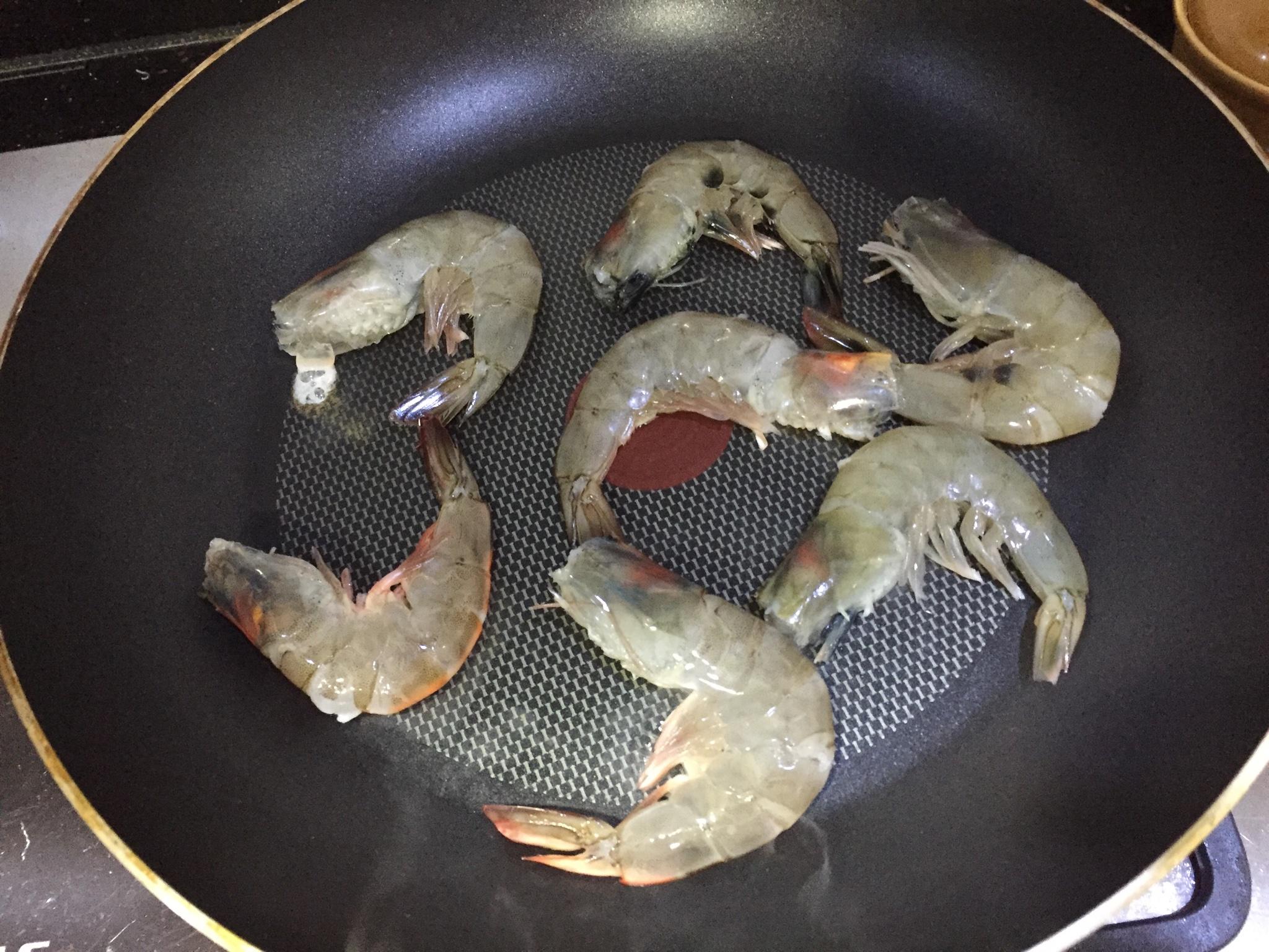 豉油王煎焗大海蝦的做法 步骤1