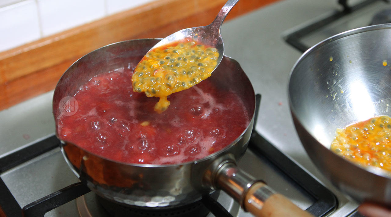 大果粒百香果草莓醬 | 草莓醬的一萬種吃法的做法 步骤5