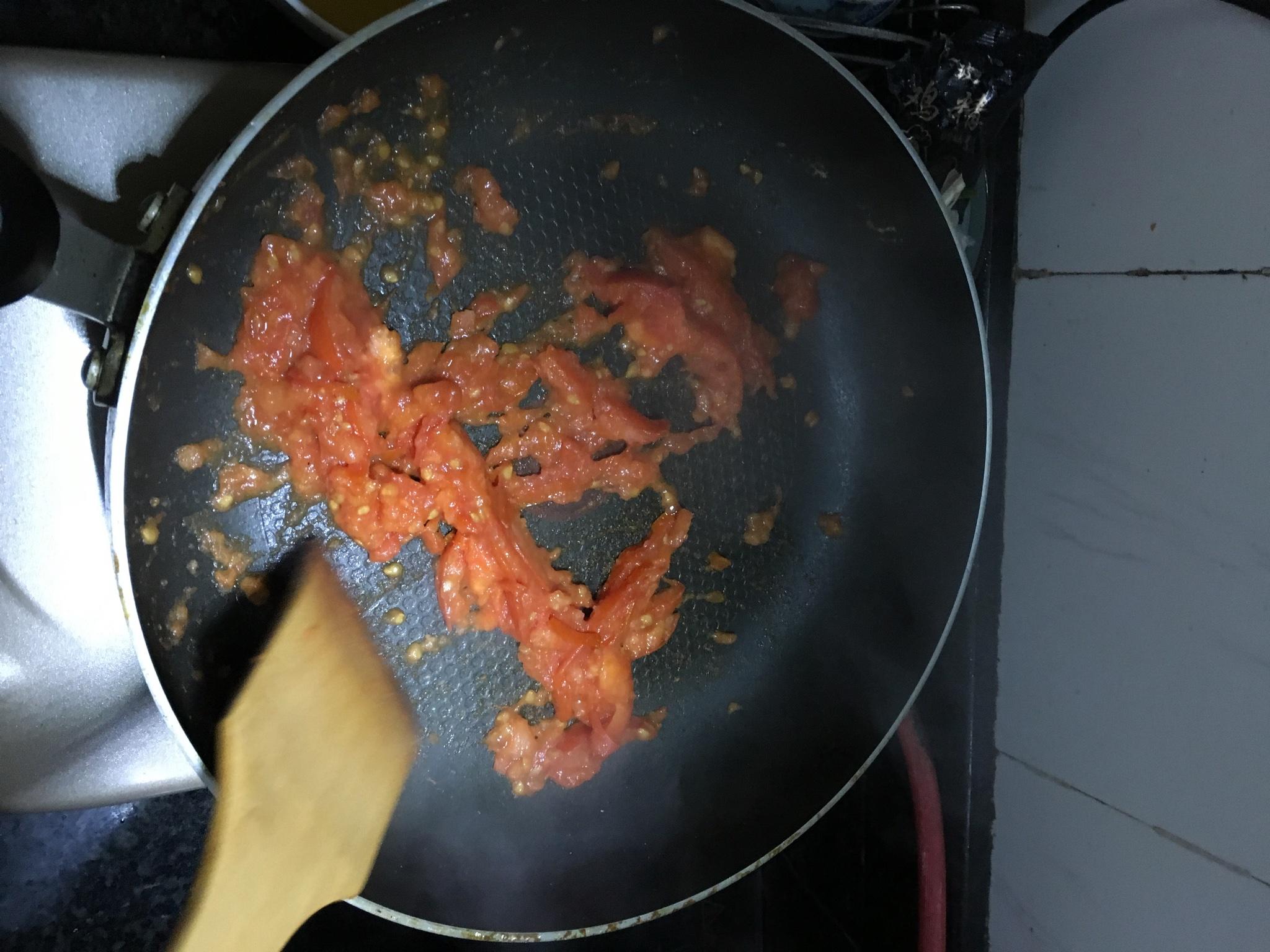 減肥菜譜——西紅柿龍利魚的做法 步骤2
