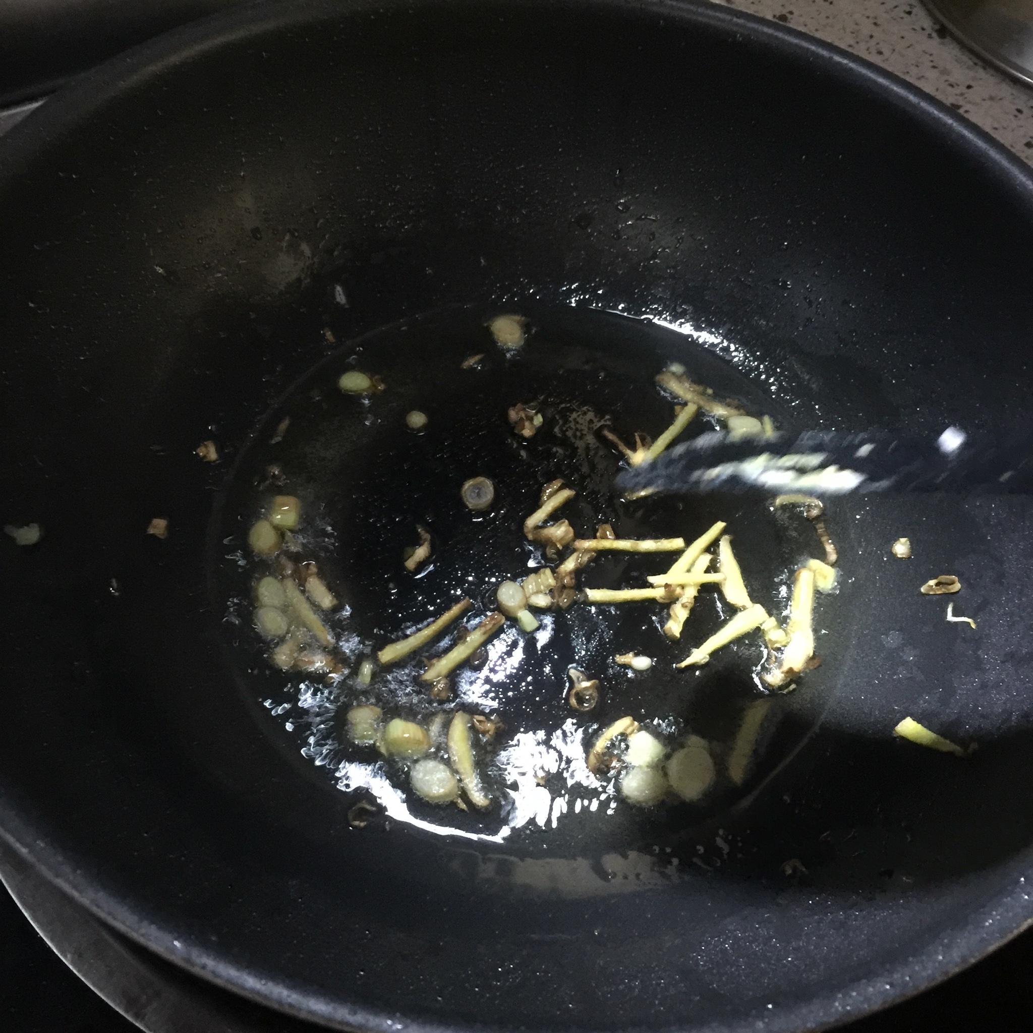 香菇乾貝海蔘粥——愛仕達4L陶瓷煲耐高溫養生煲試用報告的做法 步骤6