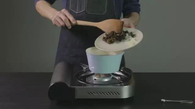 彩丁湯麪 | 爸爸廚房 VOL . 117 細麪條 黑木耳 鮮菇高湯 鹽的做法 步骤6