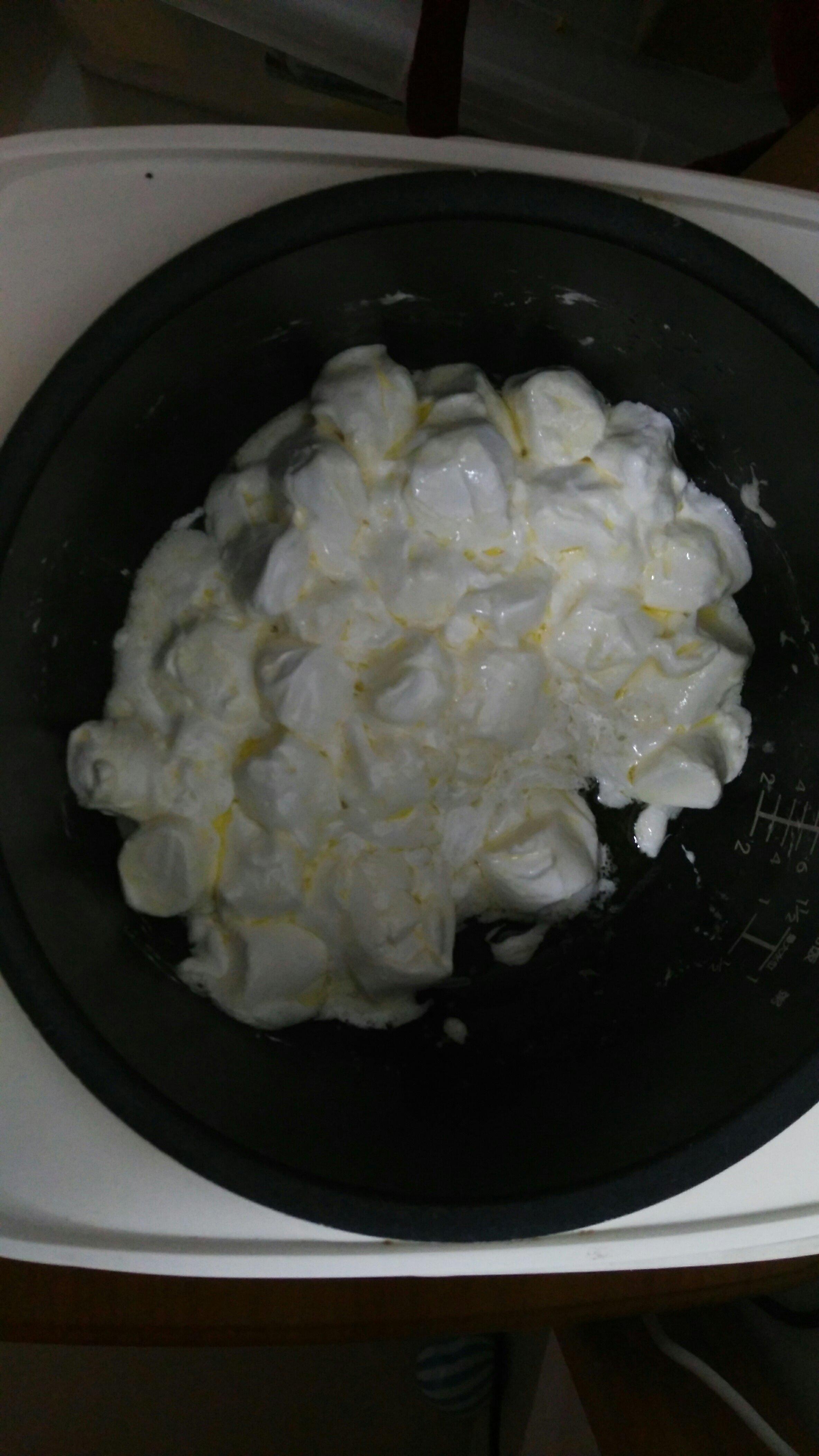 椰子粉版牛扎糖（電飯煲版）的做法 步骤2