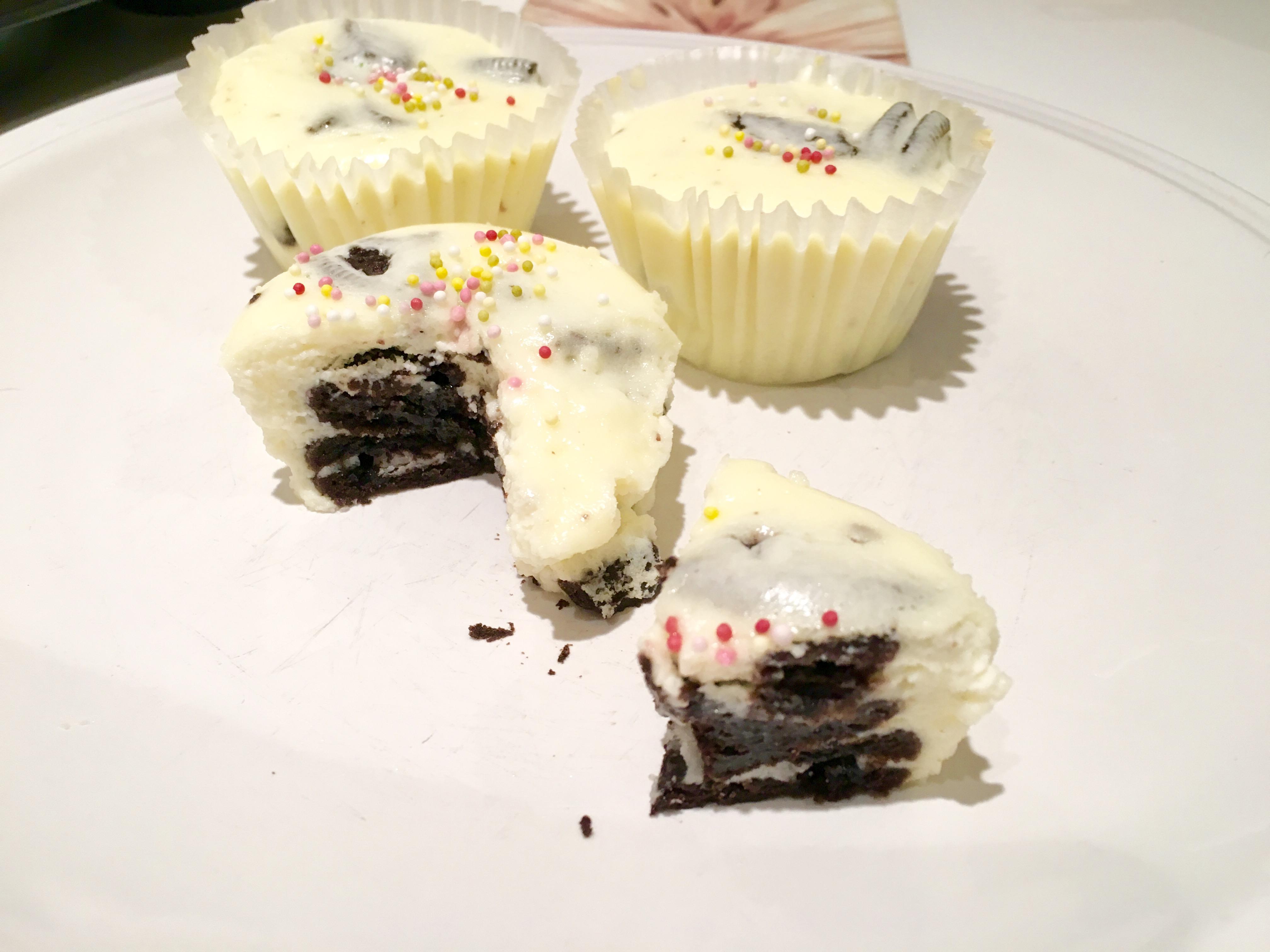 超簡單紙杯奧利奧芝士蛋糕Oreo cupcake cheesecake的做法 步骤12