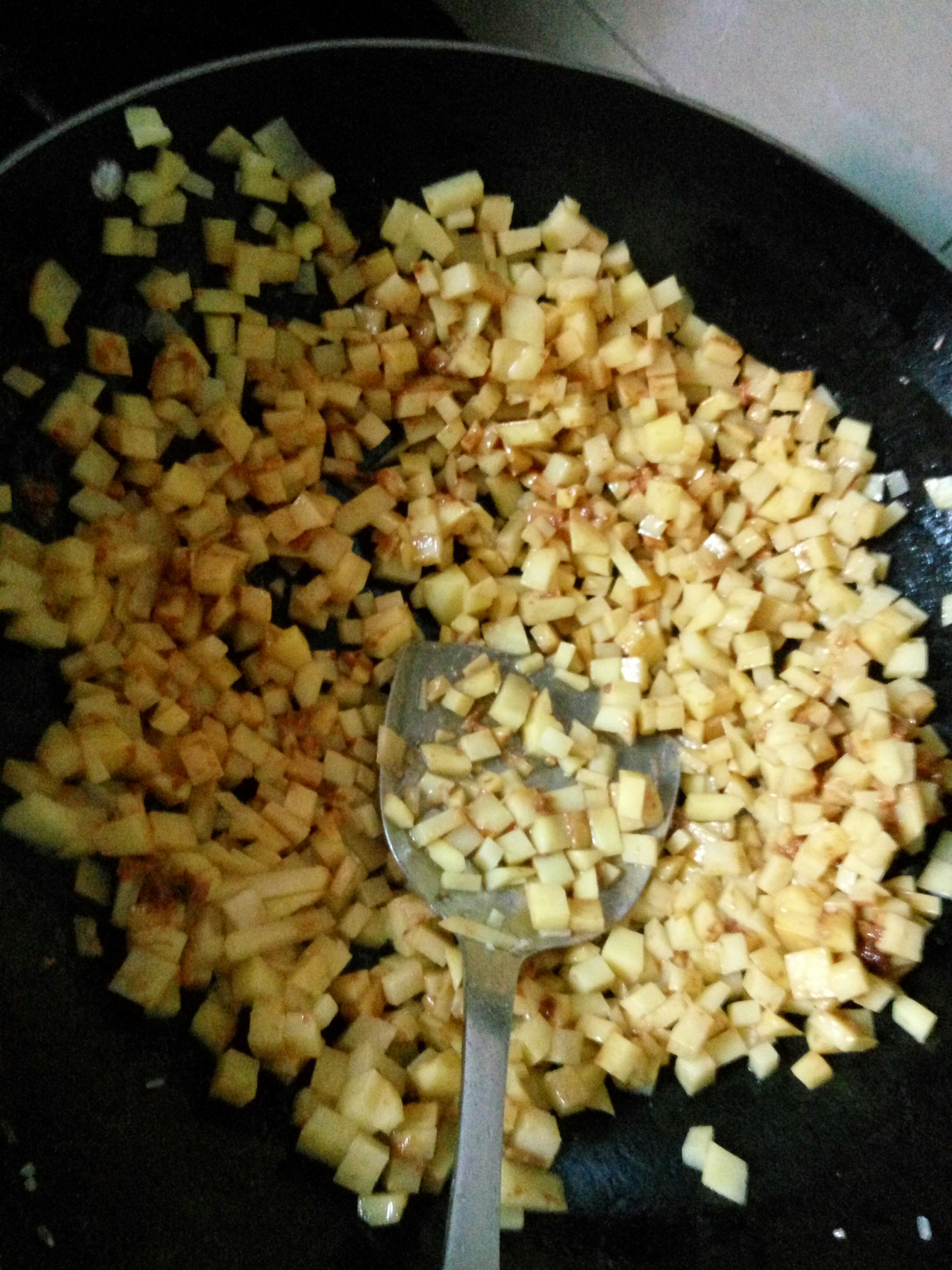 土豆飯的做法 步骤2