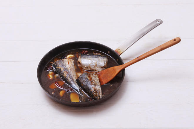 【春播主廚張朝輝】紅燒鮁魚的做法 步骤4