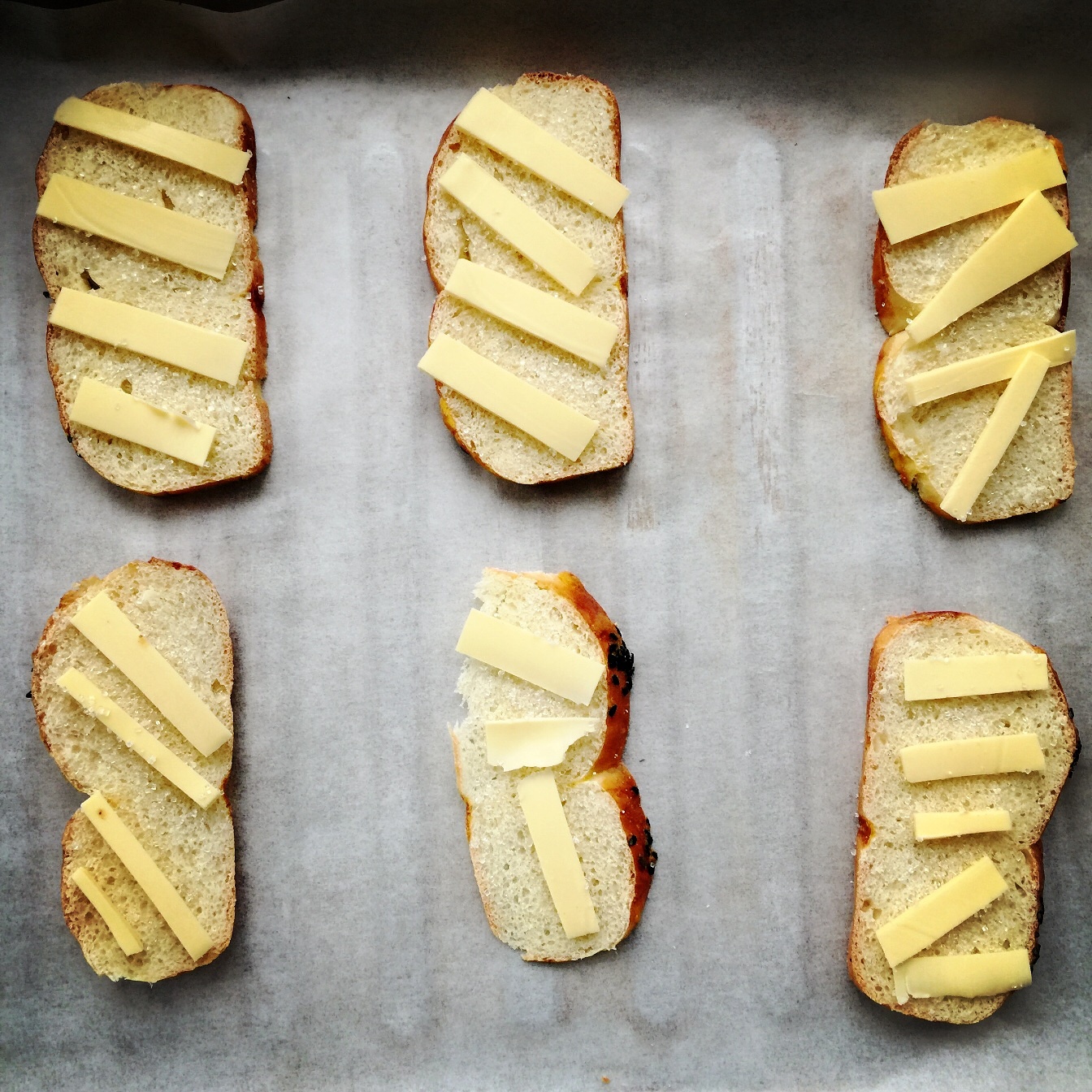 黃油烤麪包片（拯救做壞了的麪包）的做法 步骤4
