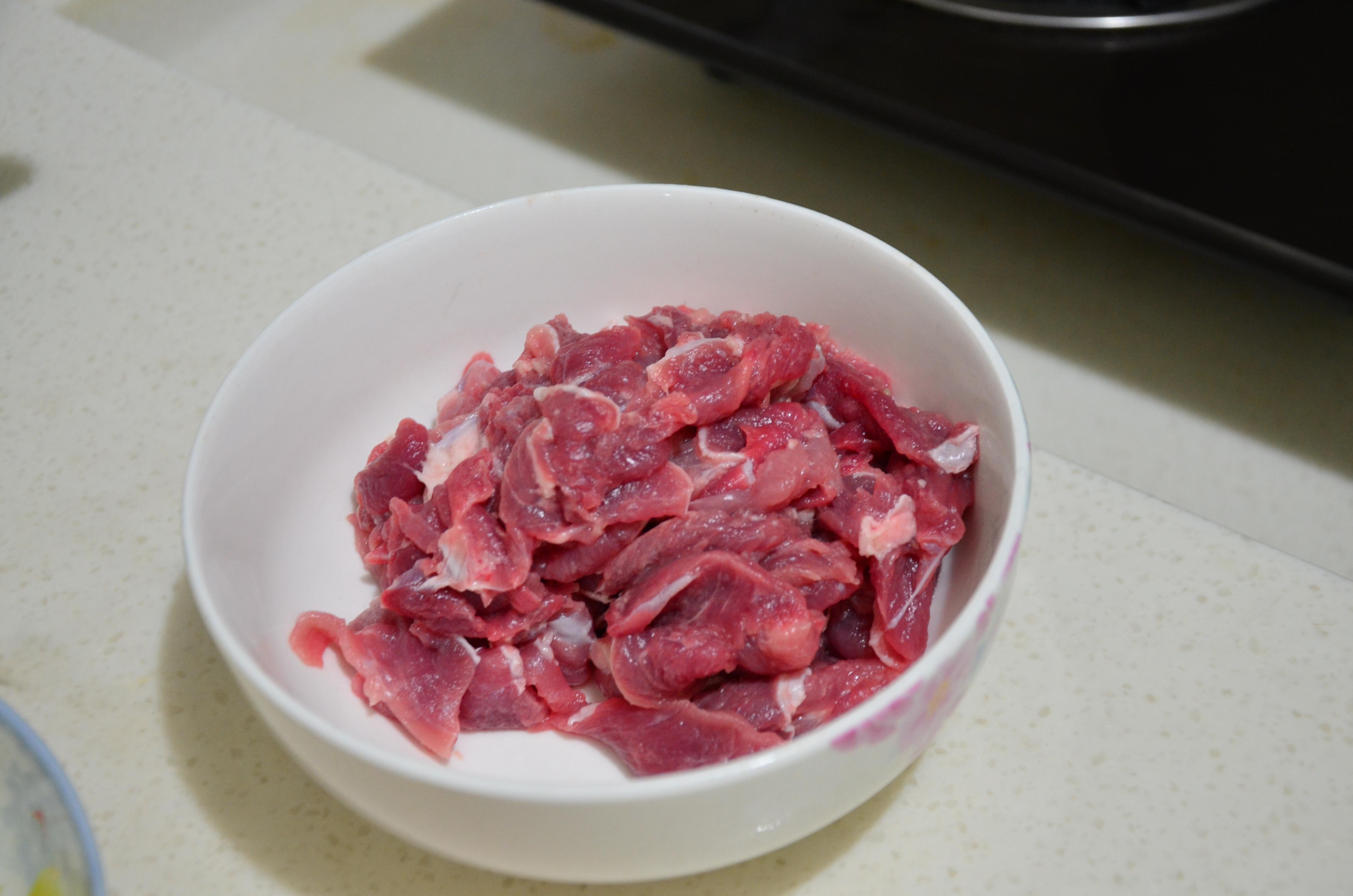 鹹菜炒豬肉的做法 步骤2