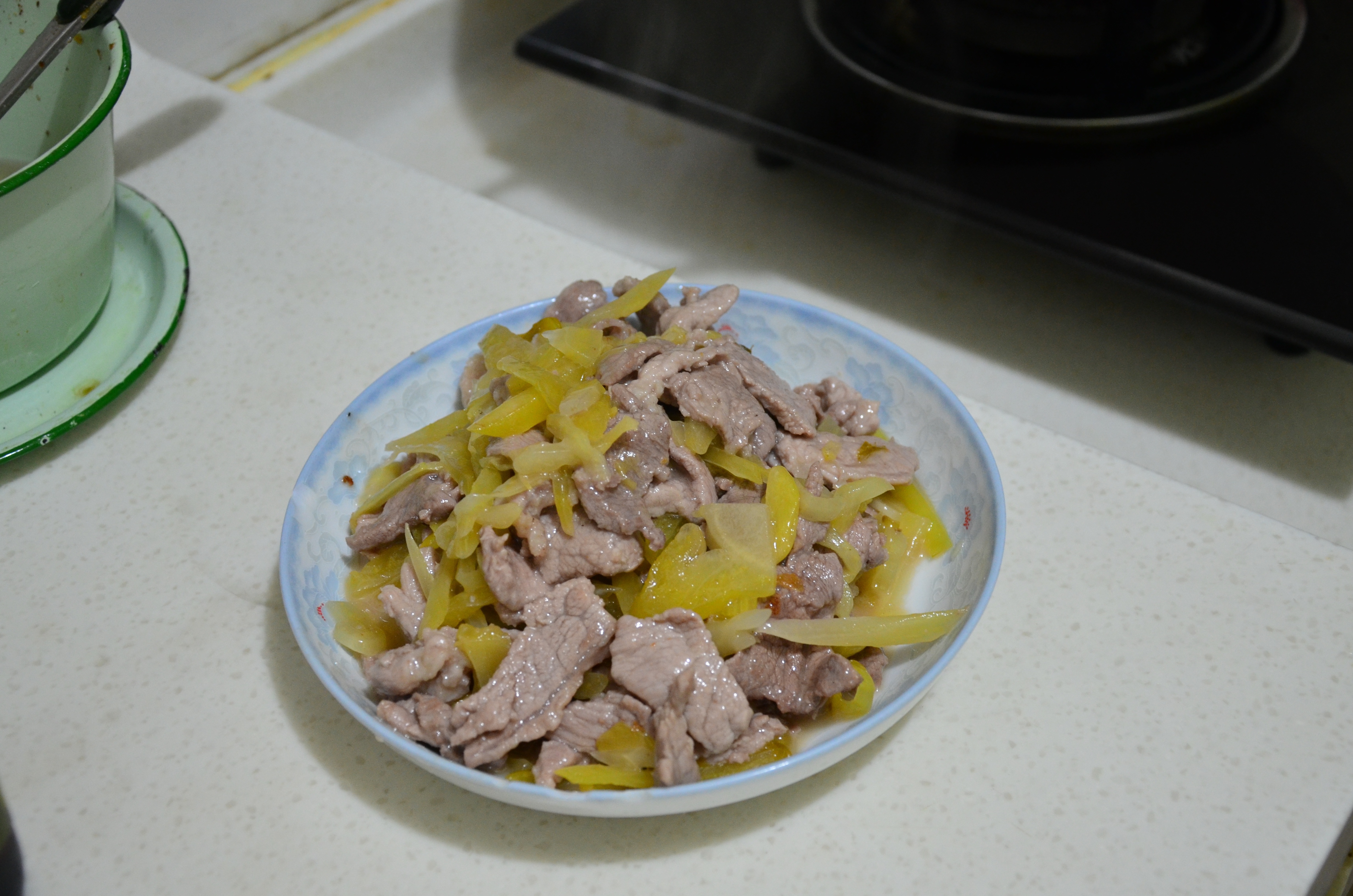 鹹菜炒豬肉的做法 步骤3