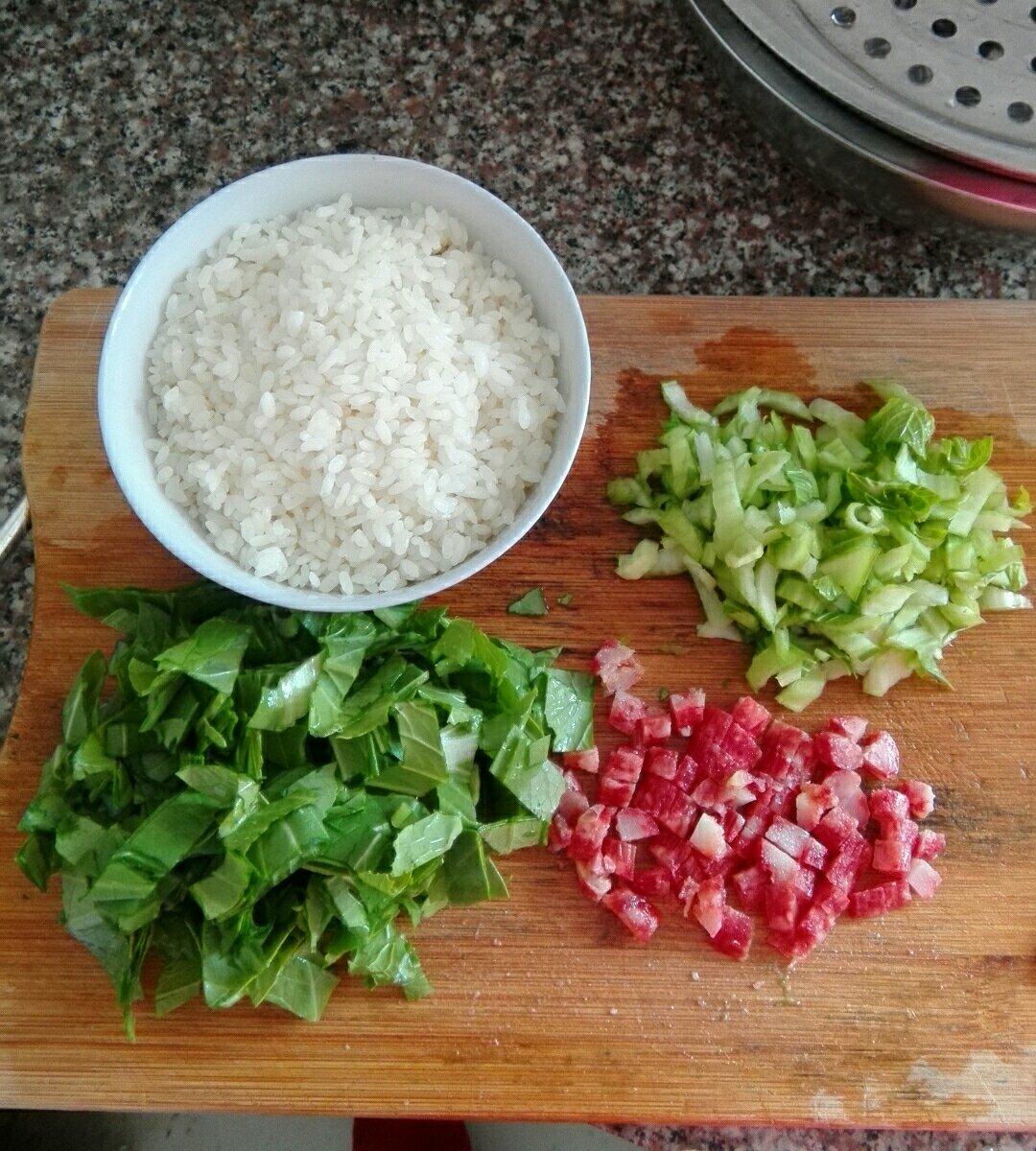 臘腸青菜炒飯的做法 步骤1