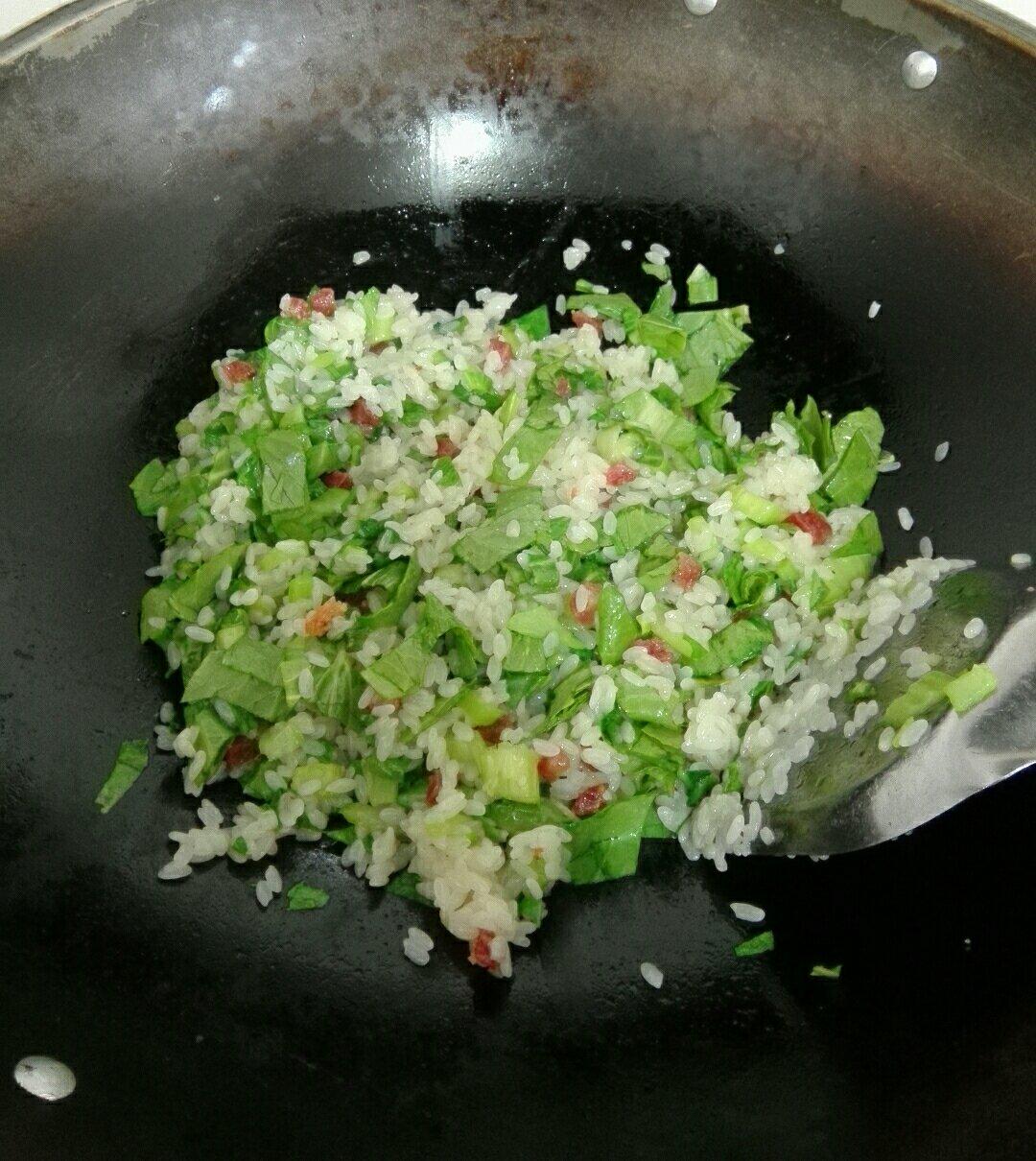 臘腸青菜炒飯的做法 步骤5