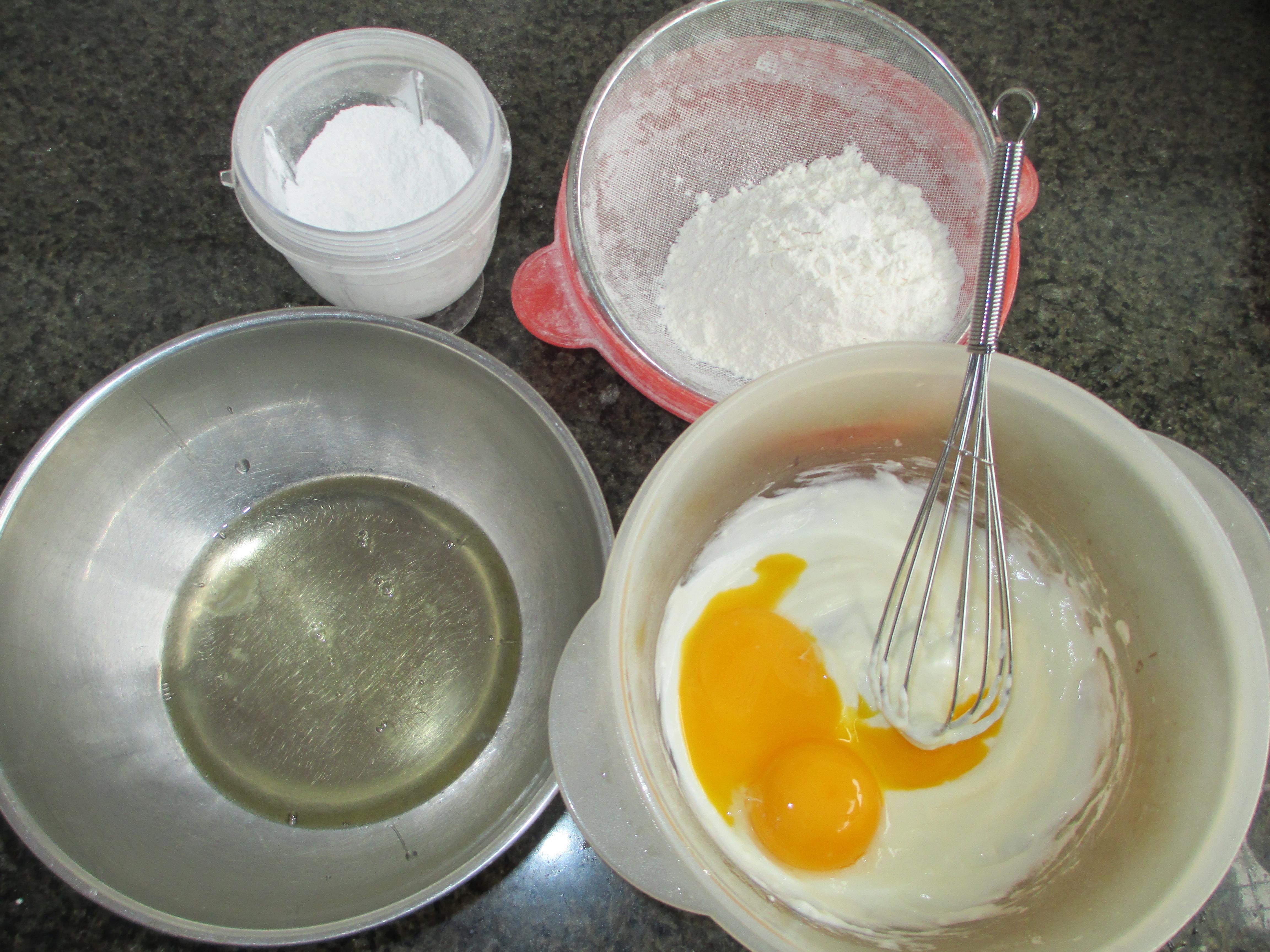 無油酸奶蛋糕6寸（2蛋）的做法 步骤1