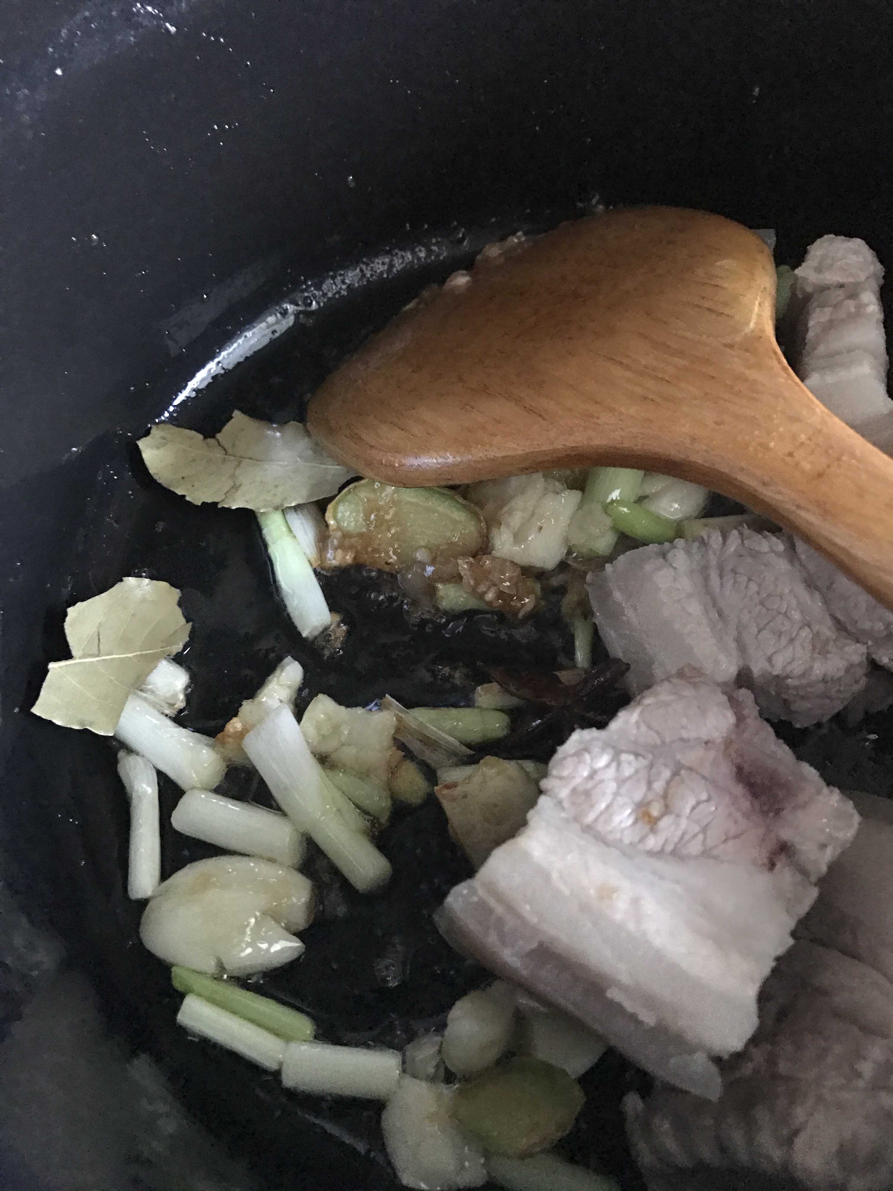 春筍燜肉（Staub鑄鐵鍋）的做法 步骤3