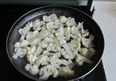 幹鍋花菜的做法 步骤1