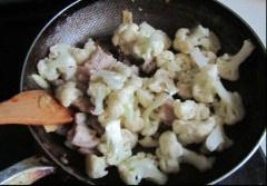 幹鍋花菜的做法 步骤8