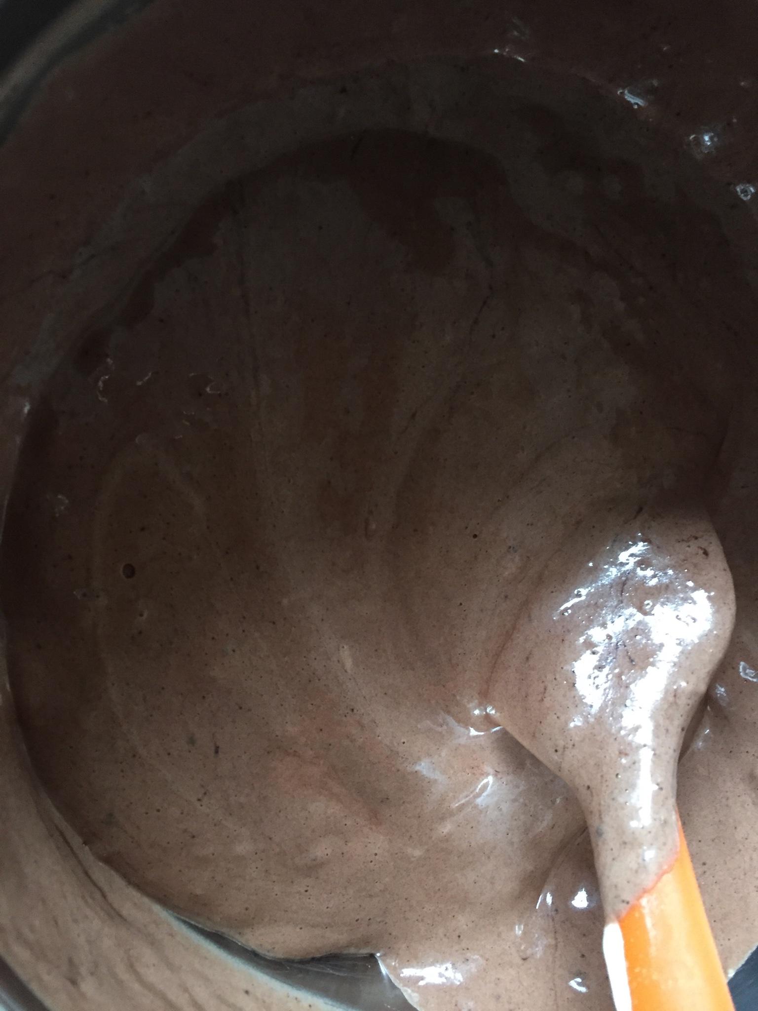 巧克力海綿杯子蛋糕的做法 步骤10