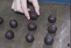 巧克力裂紋曲奇的做法 步骤6