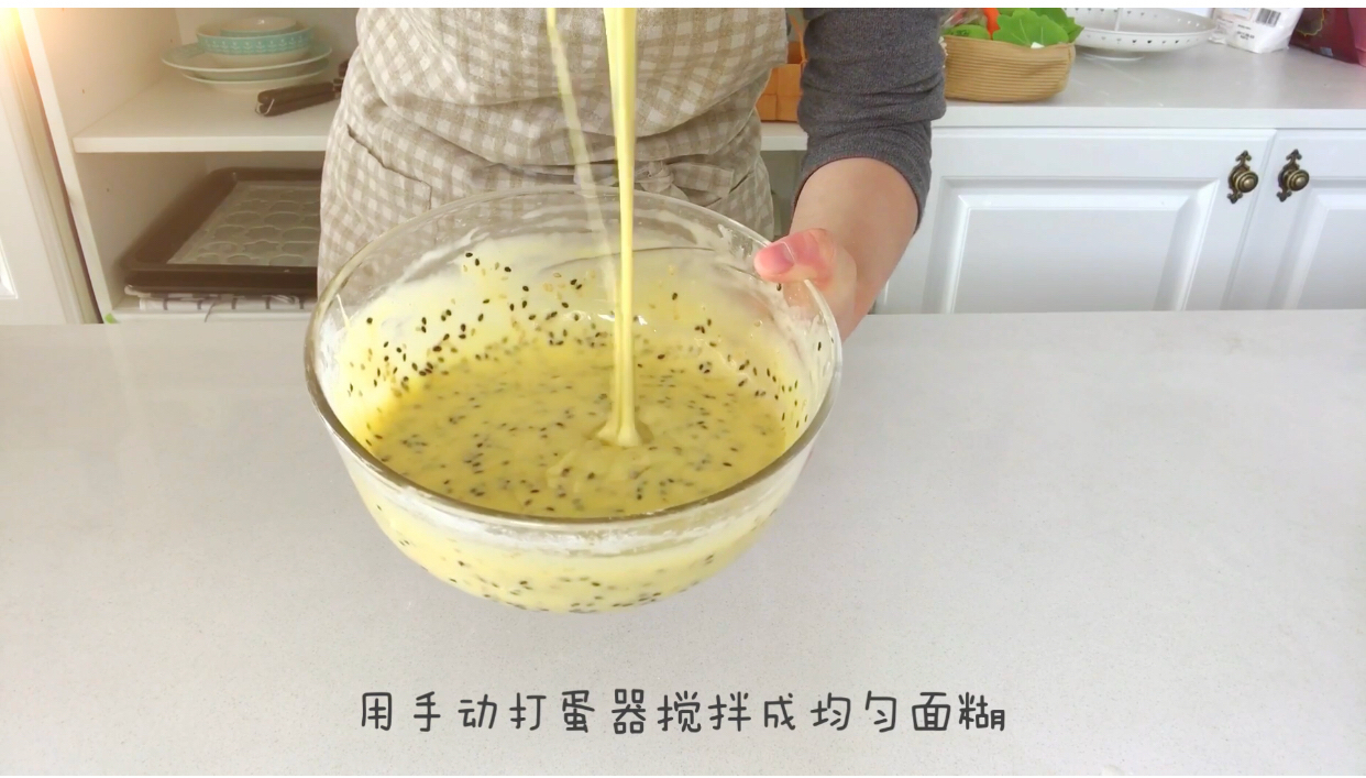 寶寶輔食：芝麻雞蛋薄脆餅乾的做法 步骤4