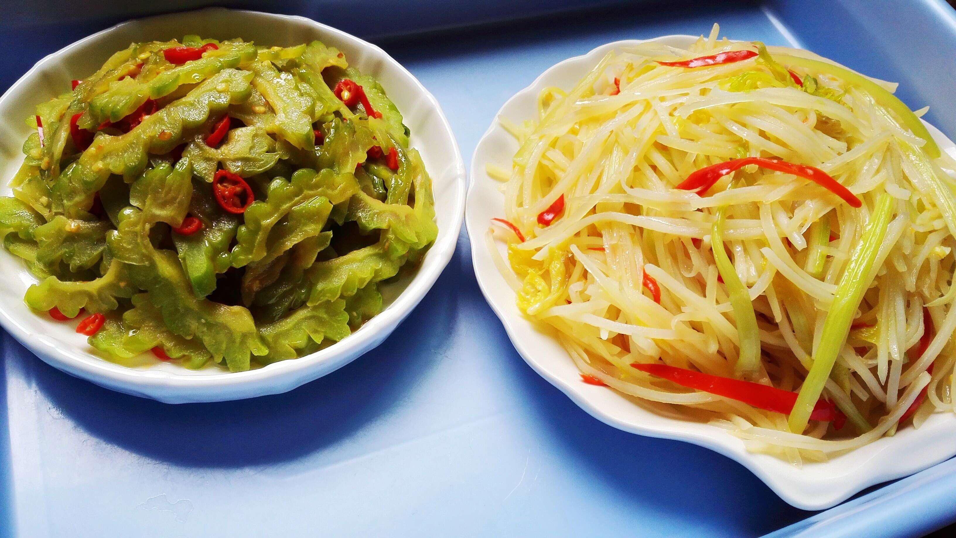 能當主食吃的炒菜丨芹菜土豆絲 · 圓滿素食的做法 步骤8