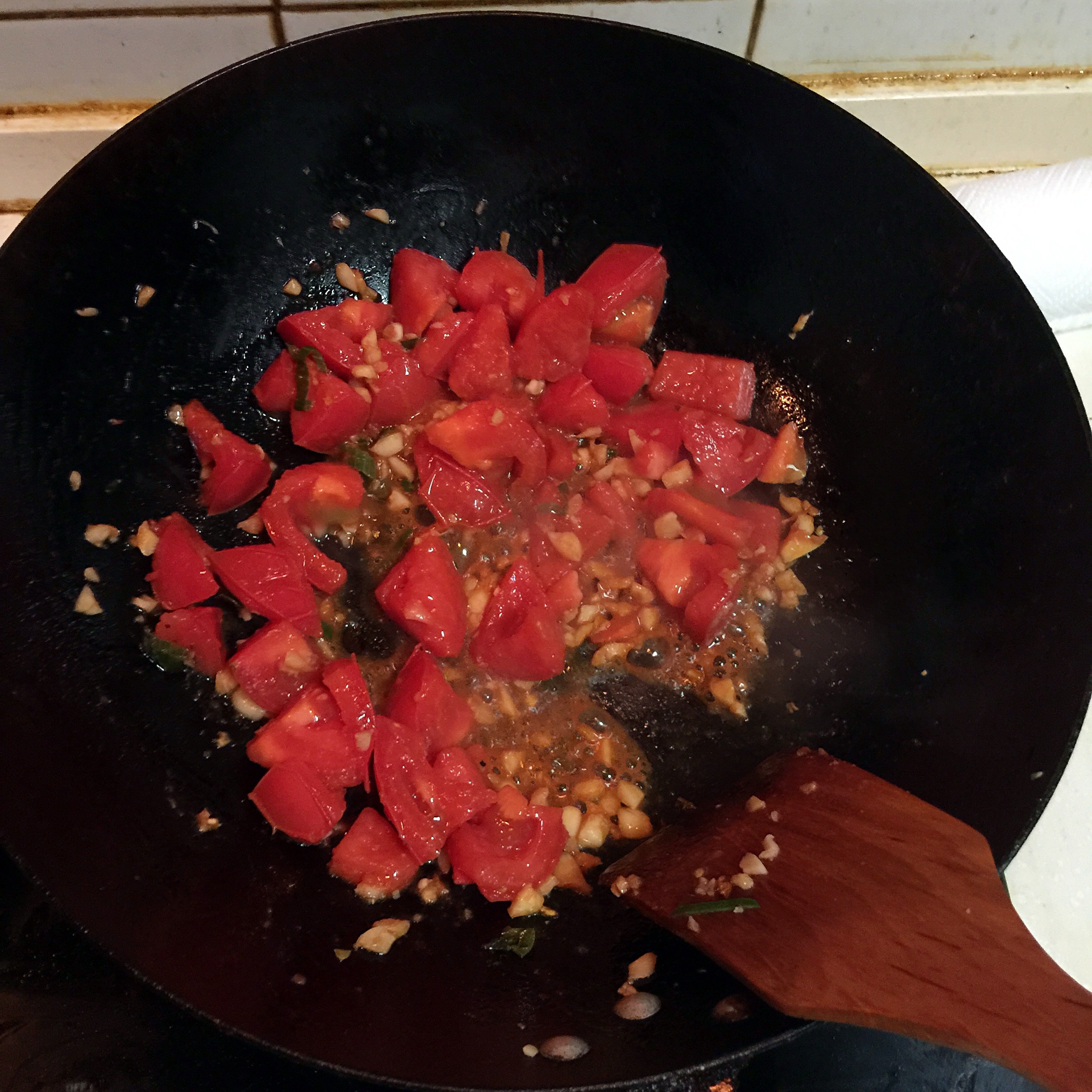 蒜香番茄娃娃菜的做法 步骤5